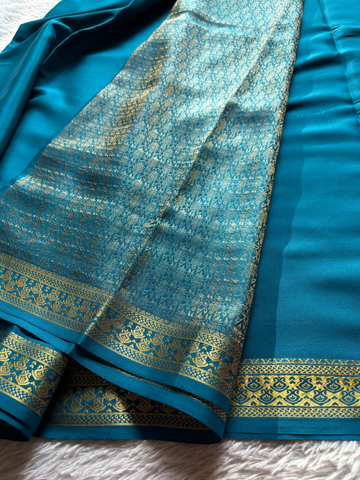 Shilpa : Solid Peacock blue