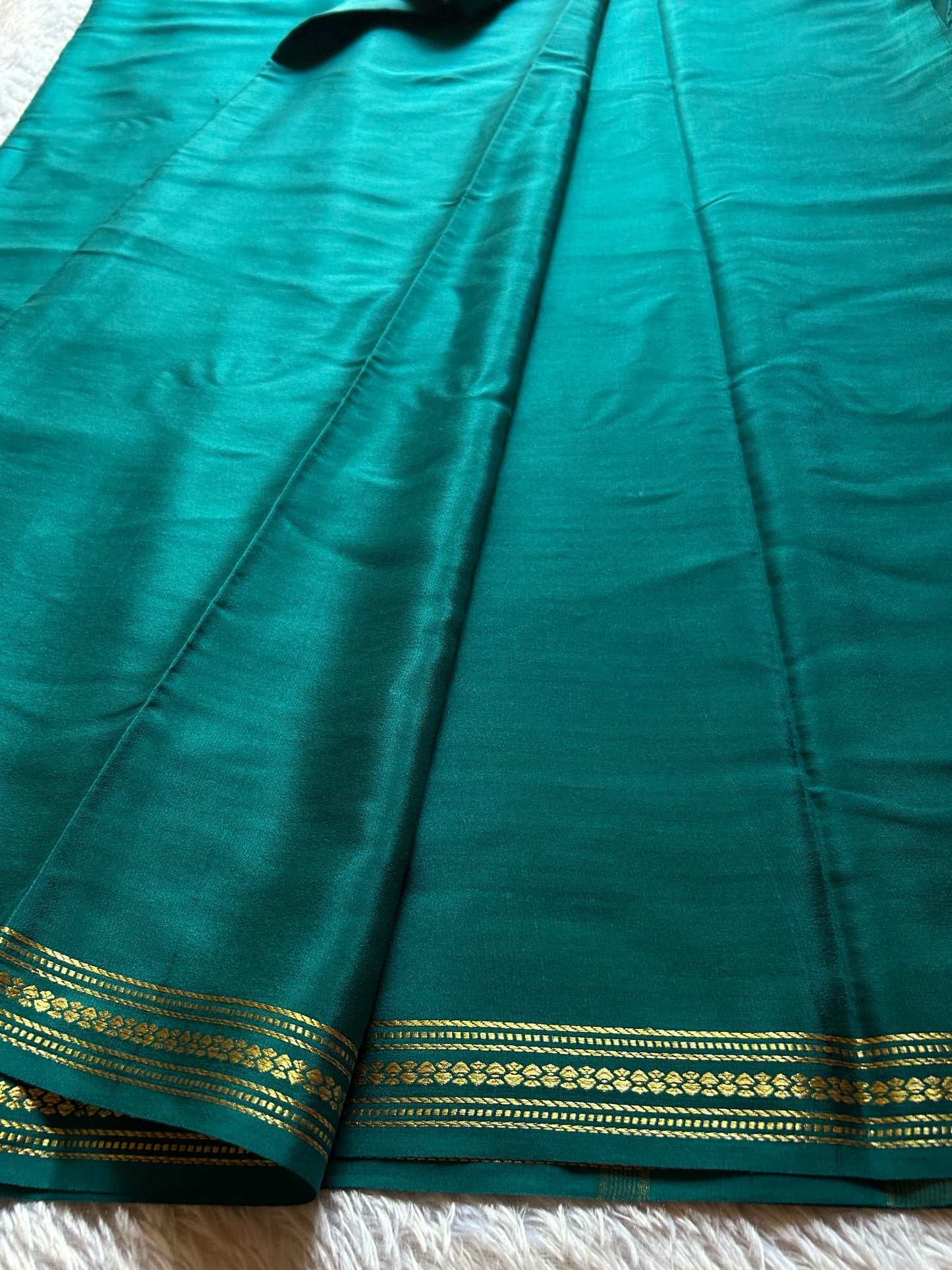 Sampige : Solid Peacock green