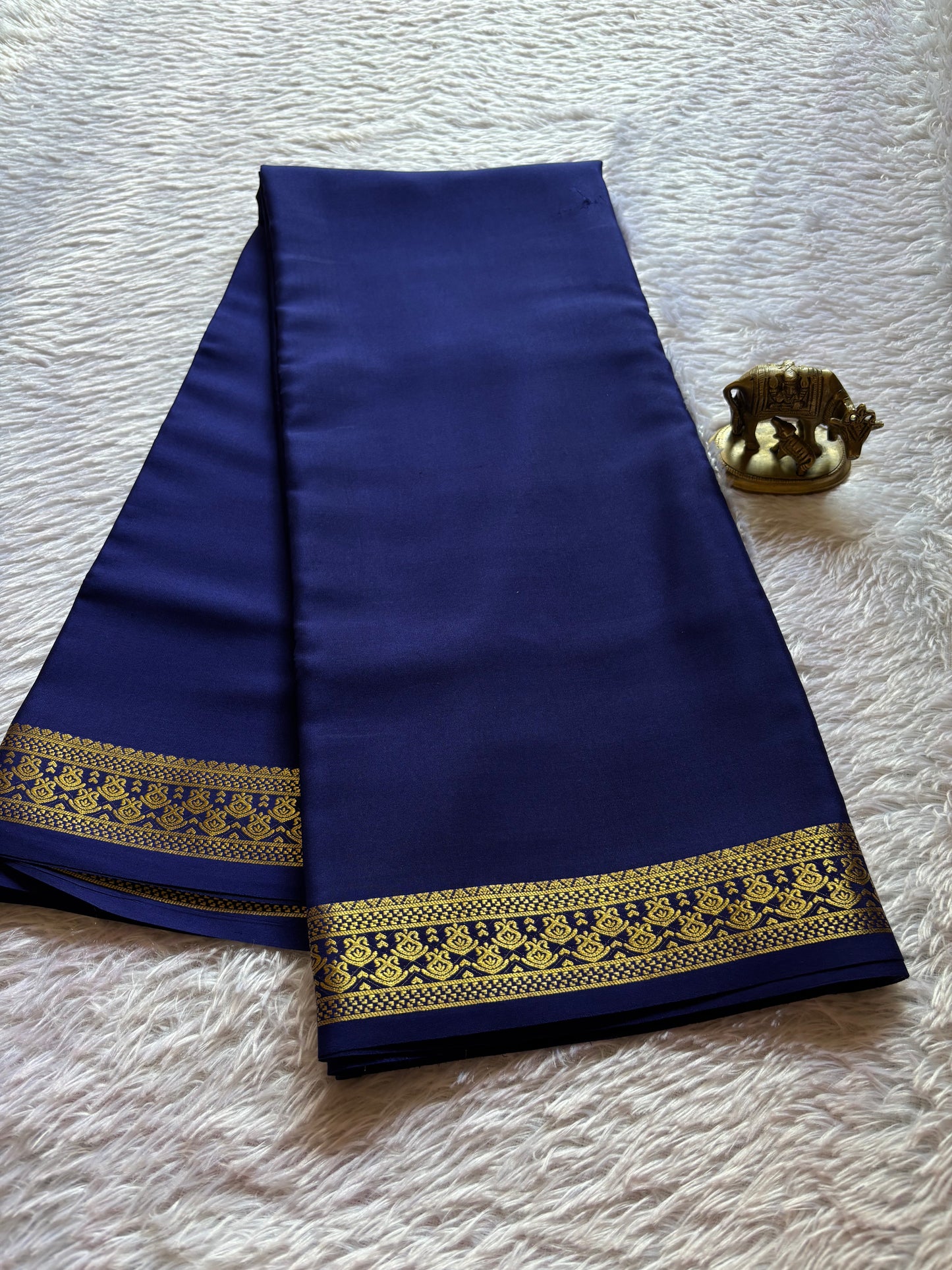 Shilpa : Solid Navy blue