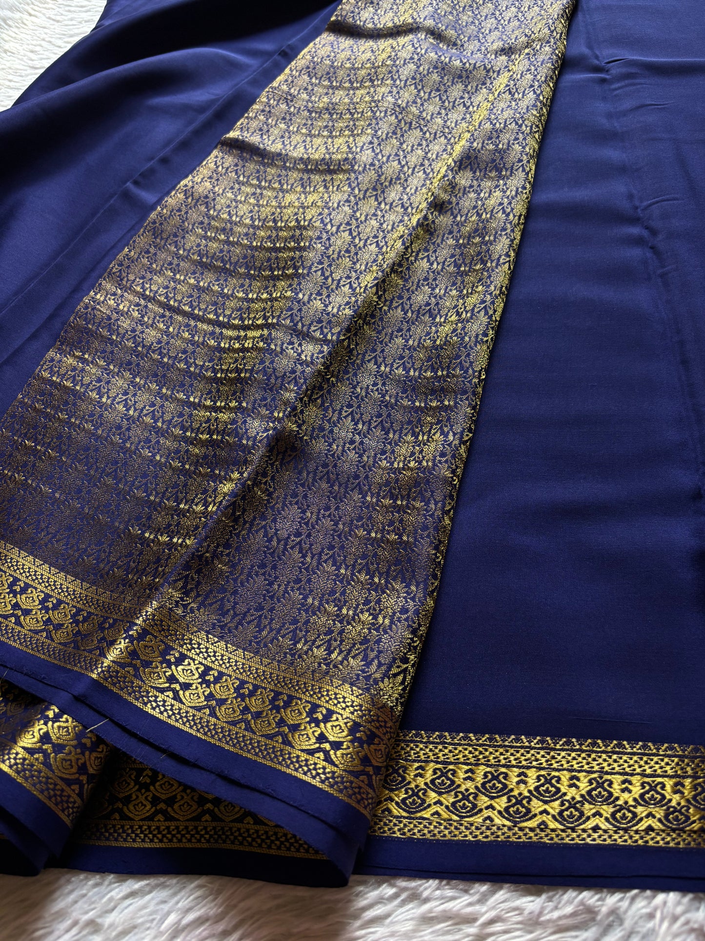 Shilpa : Solid Navy blue