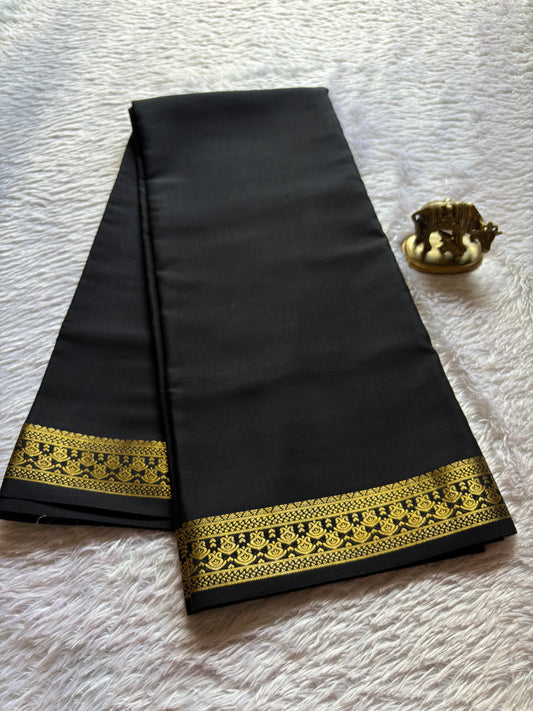 Shilpa : Solid Black