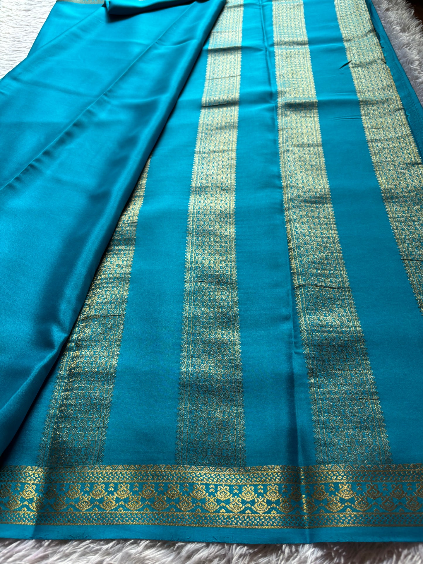 Shilpa : Solid Ananda blue
