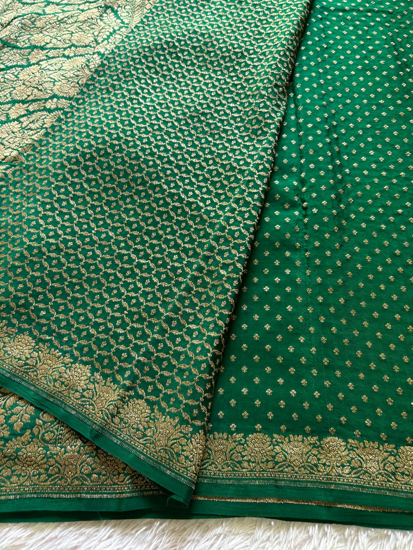 Mahiya : Solid Dark green