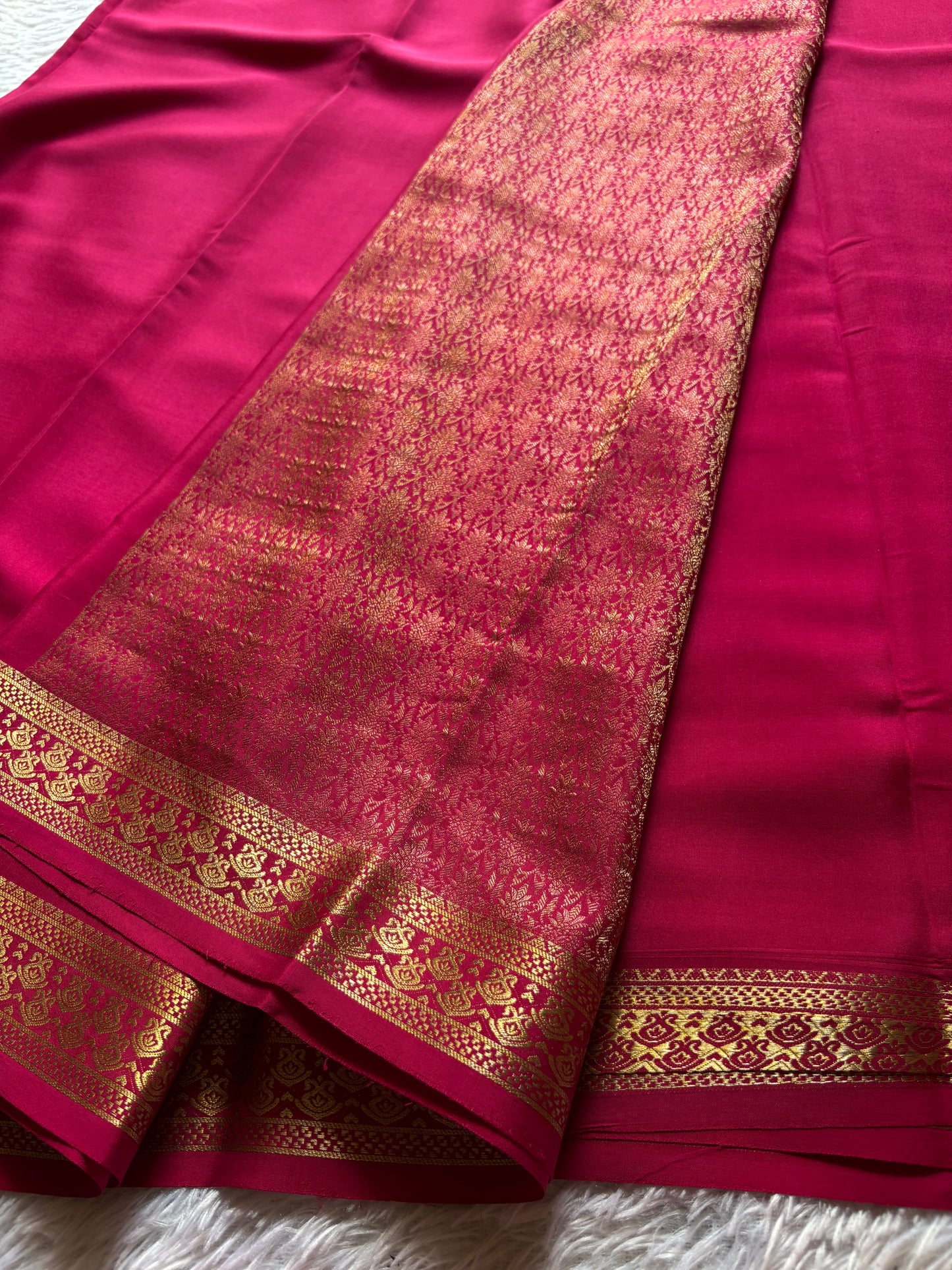 Shilpa : Solid Rani pink