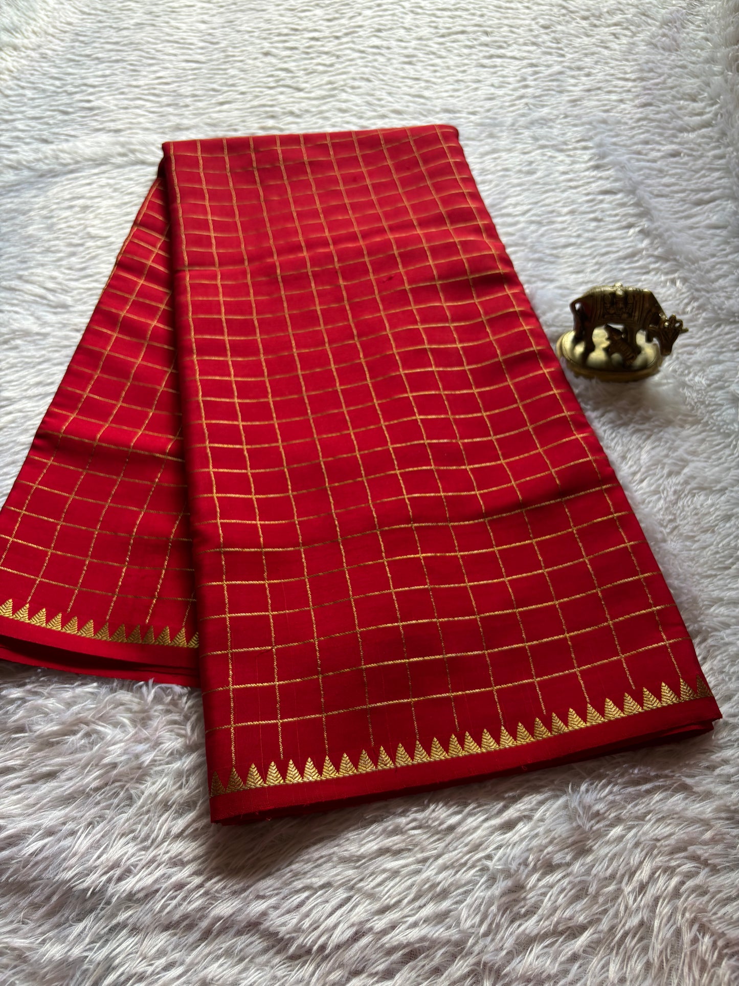 Malavika : Solid Red