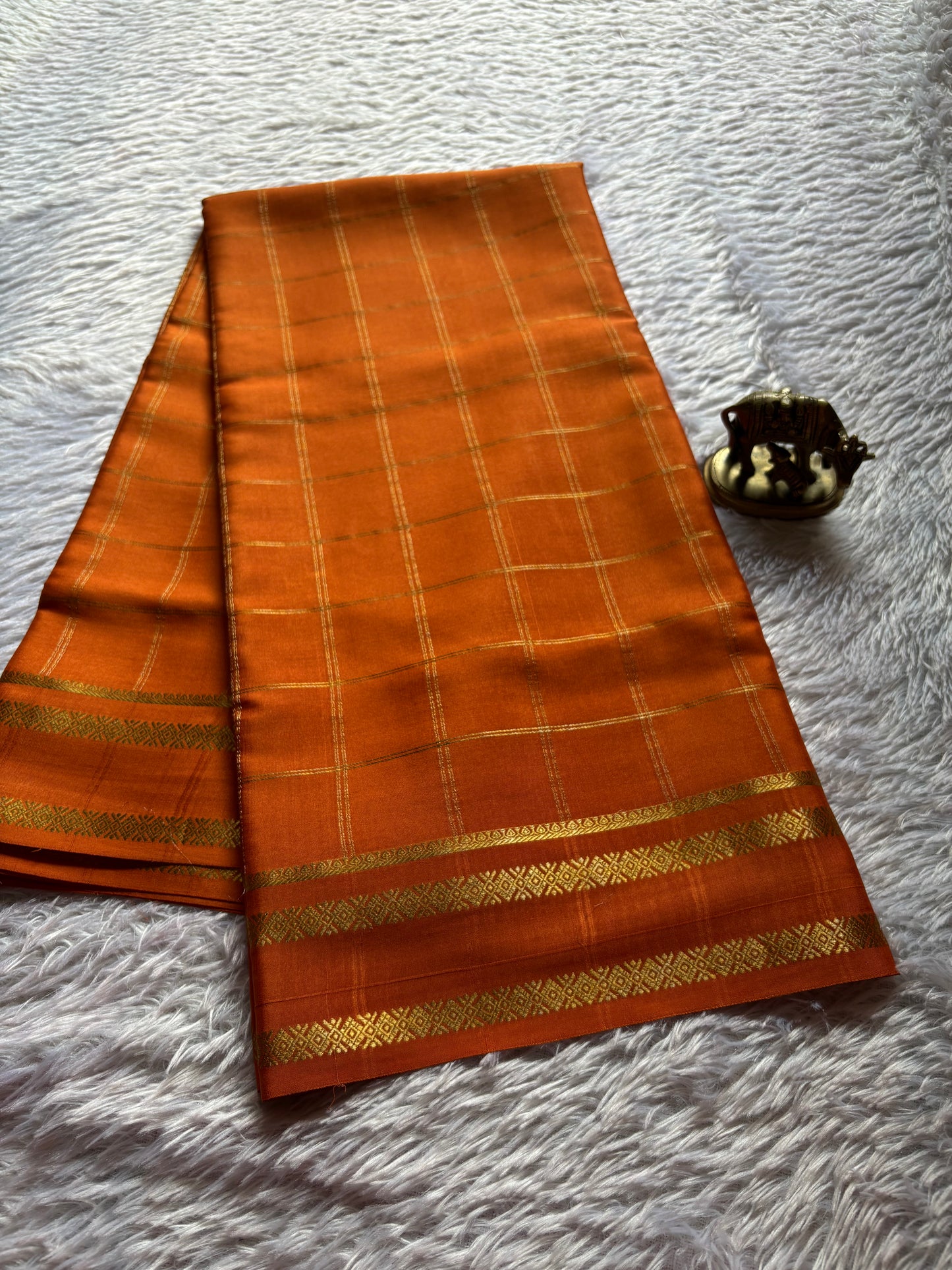 Vismaya : Solid Rust orange