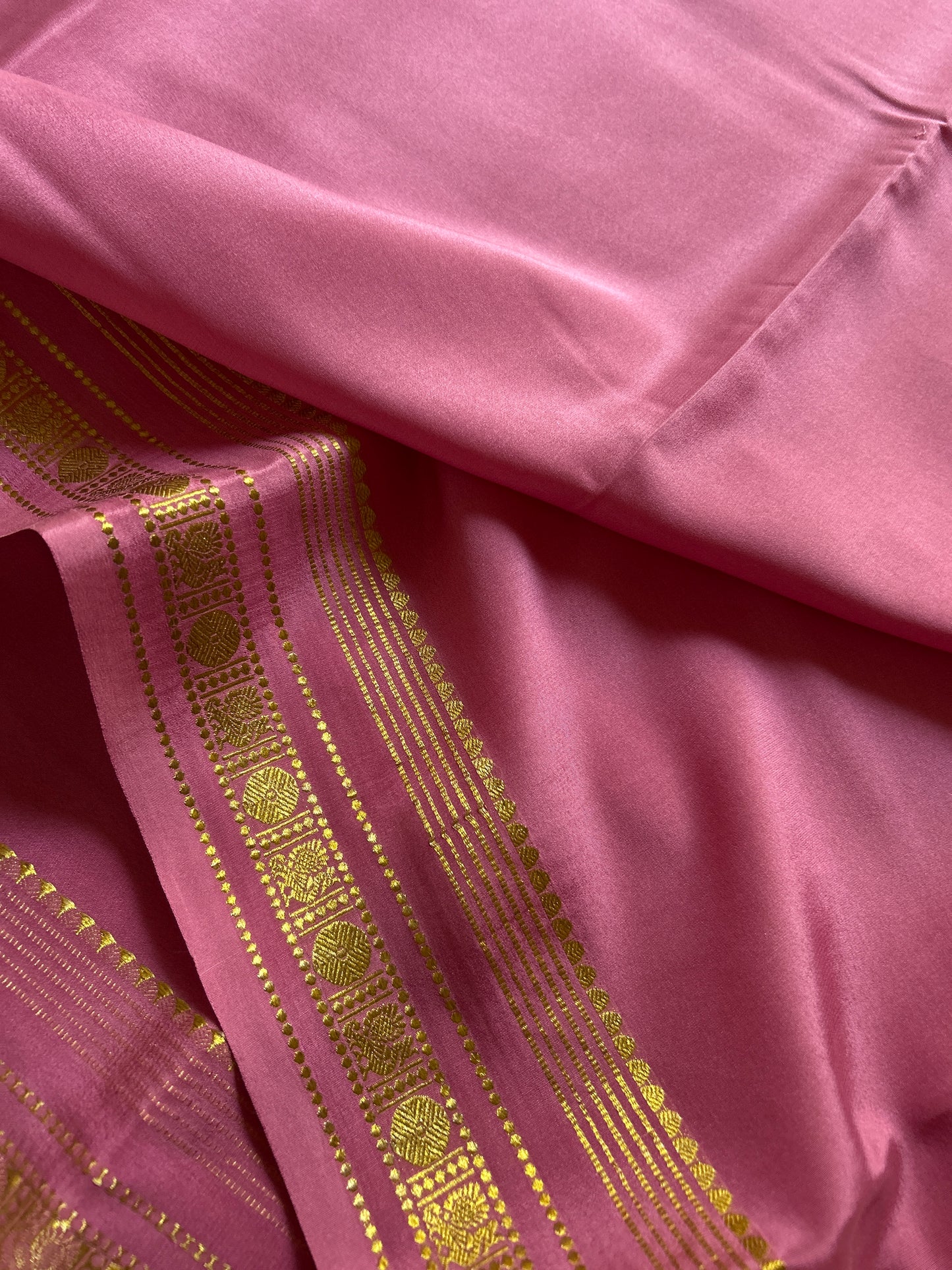 Sunanda : Solid Onion pink