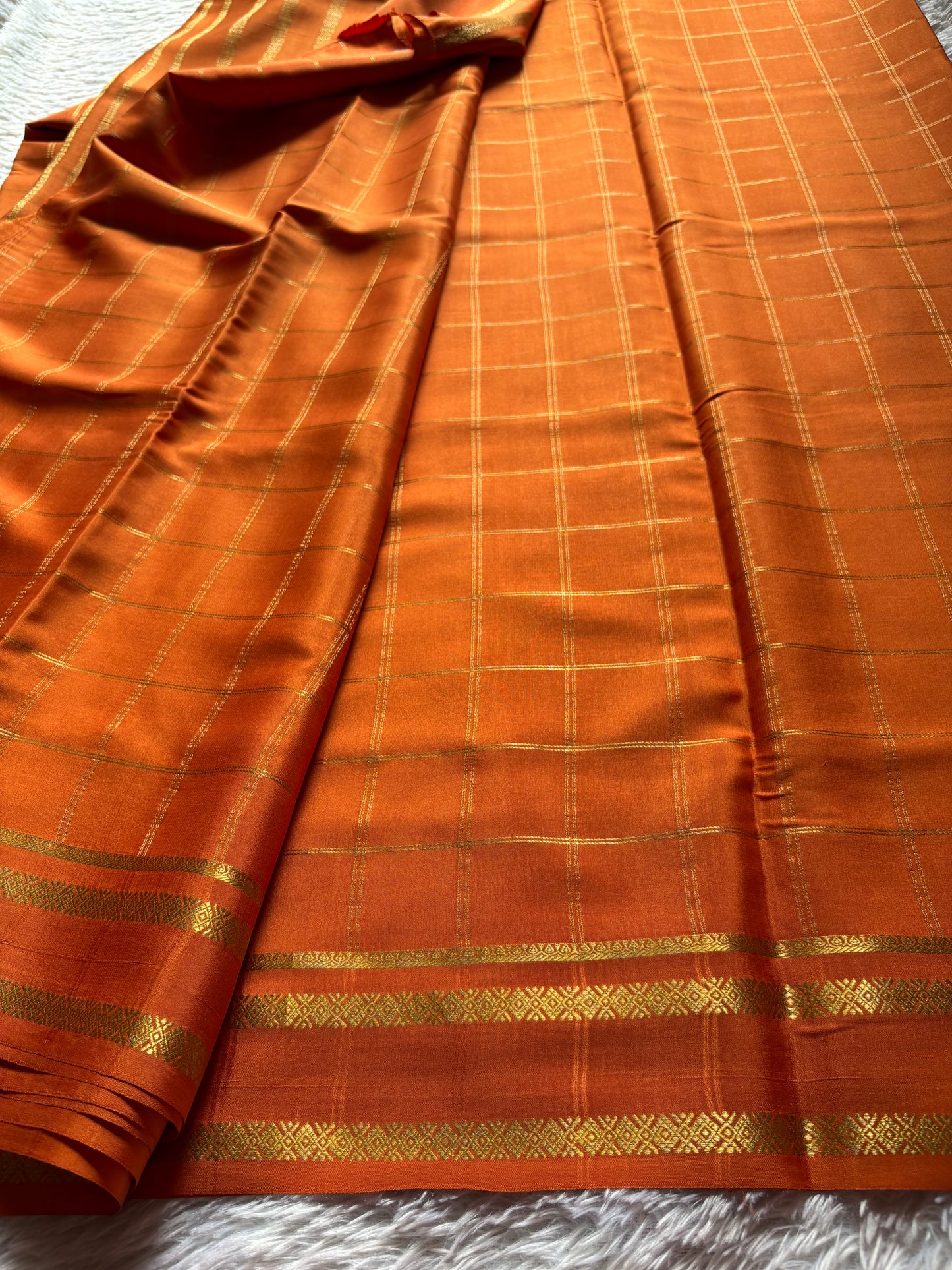 Vismaya : Solid Rust orange