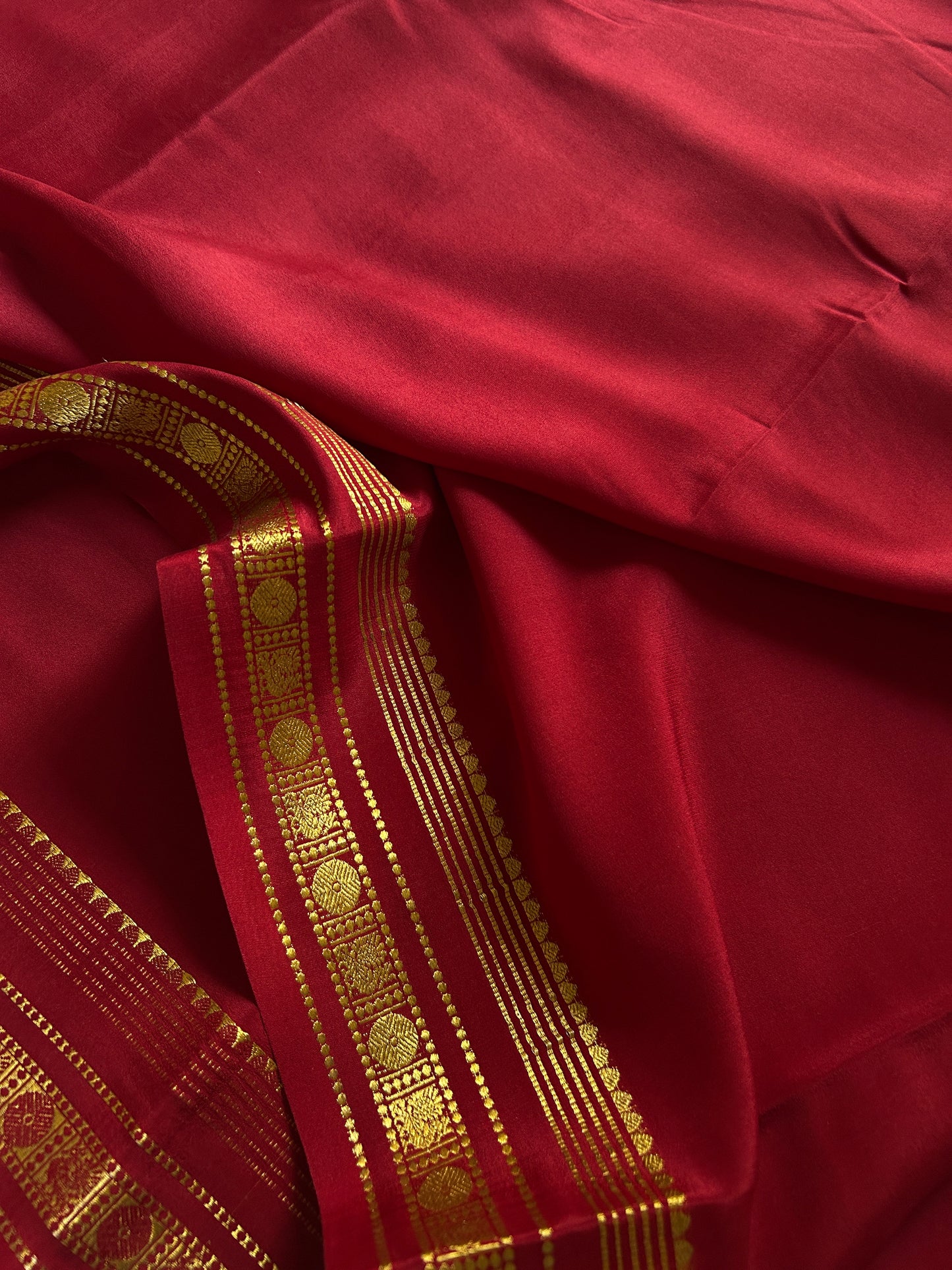 Sunanda : Solid Maroon