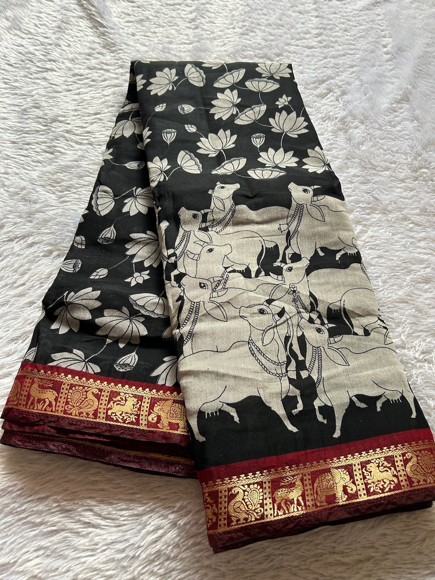 Sarala (2D) : Black-maroon