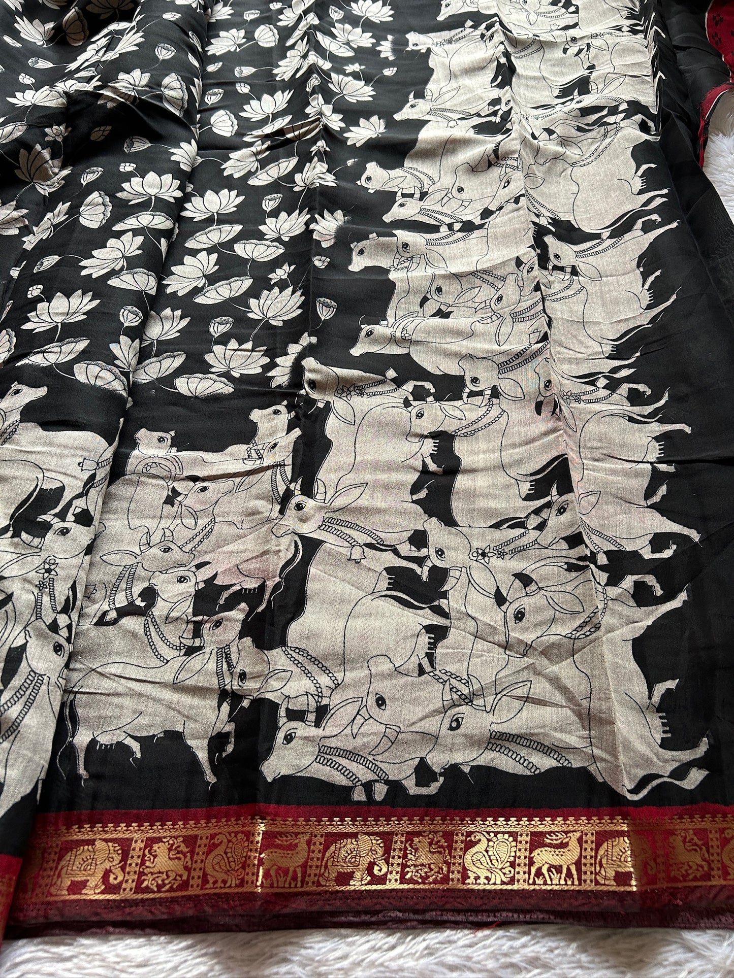 Sarala (2D) : Black-maroon