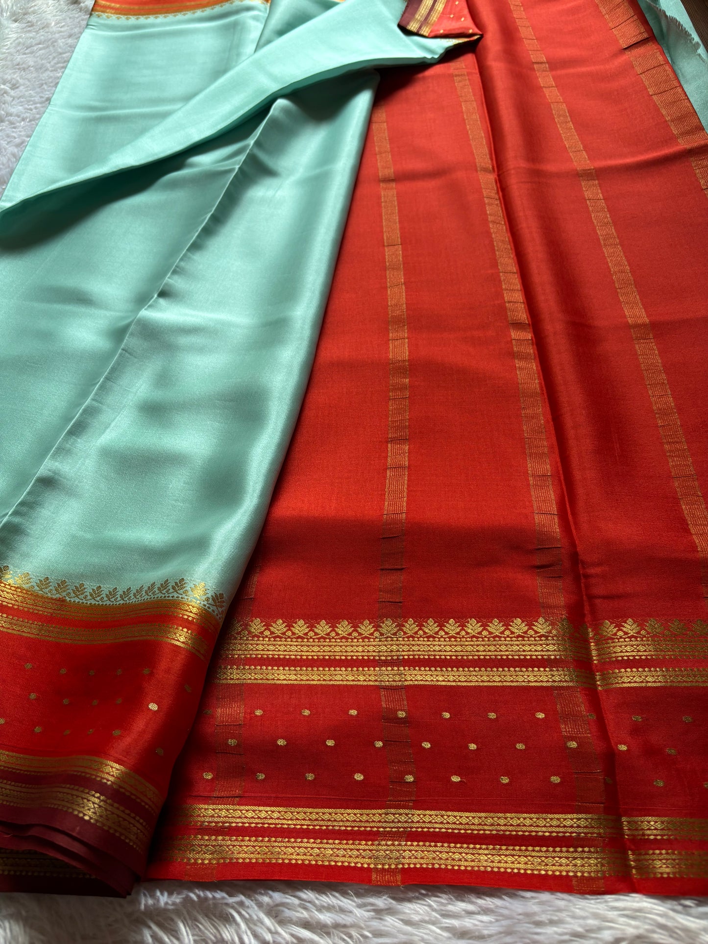 Drishti (3D) : Sea green-red-maroon