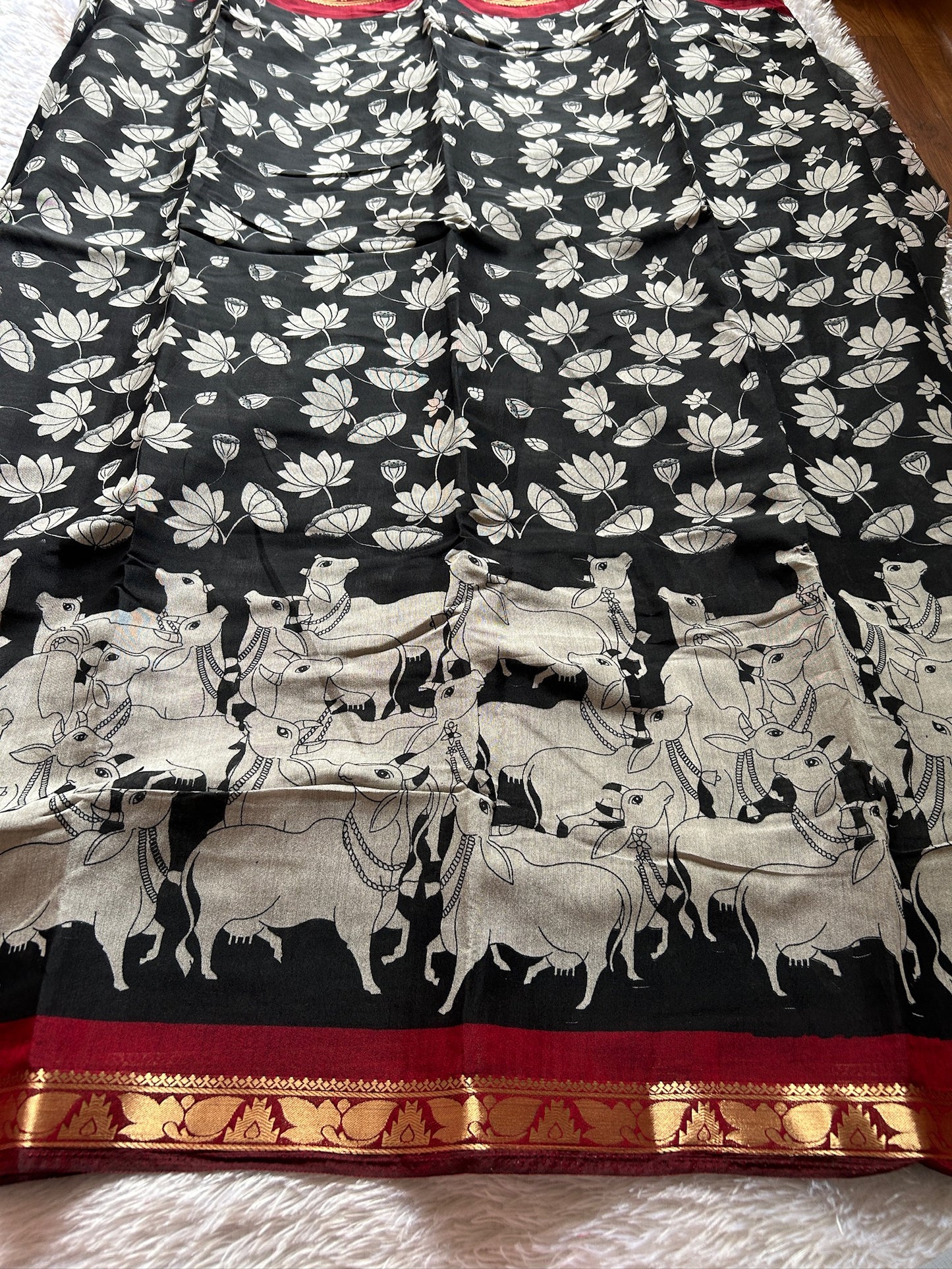 Sarala (2D) : Black-maroon