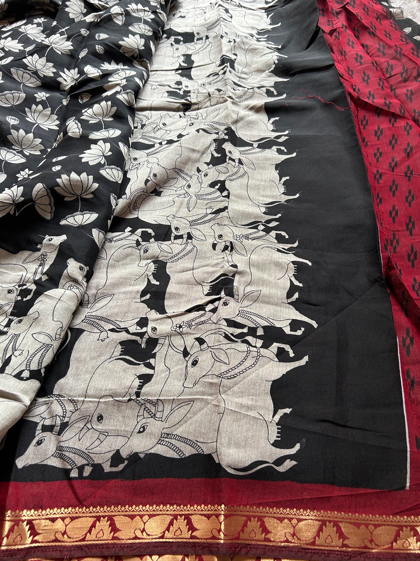 Sarala (2D) : Black-maroon