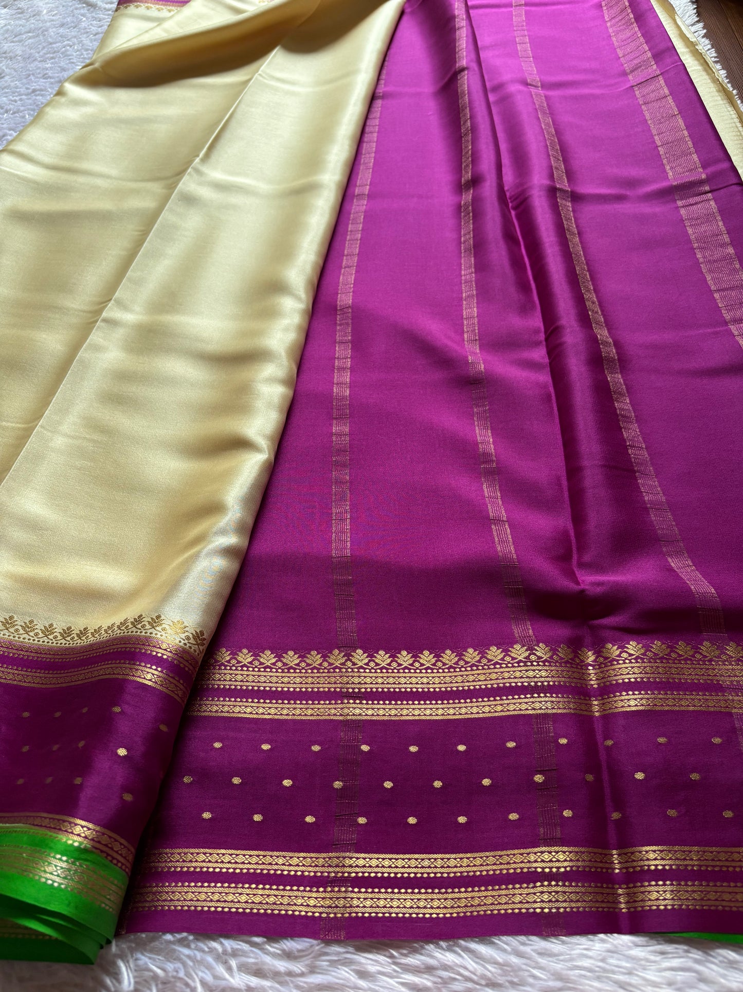 Drishti (3D) : Cream-magenta-green