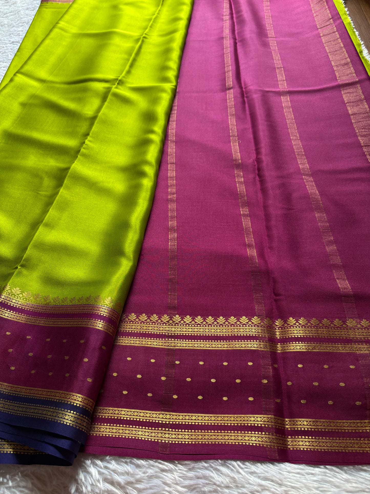 Drishti (3D) : Mehendi green-maroon-dark blue