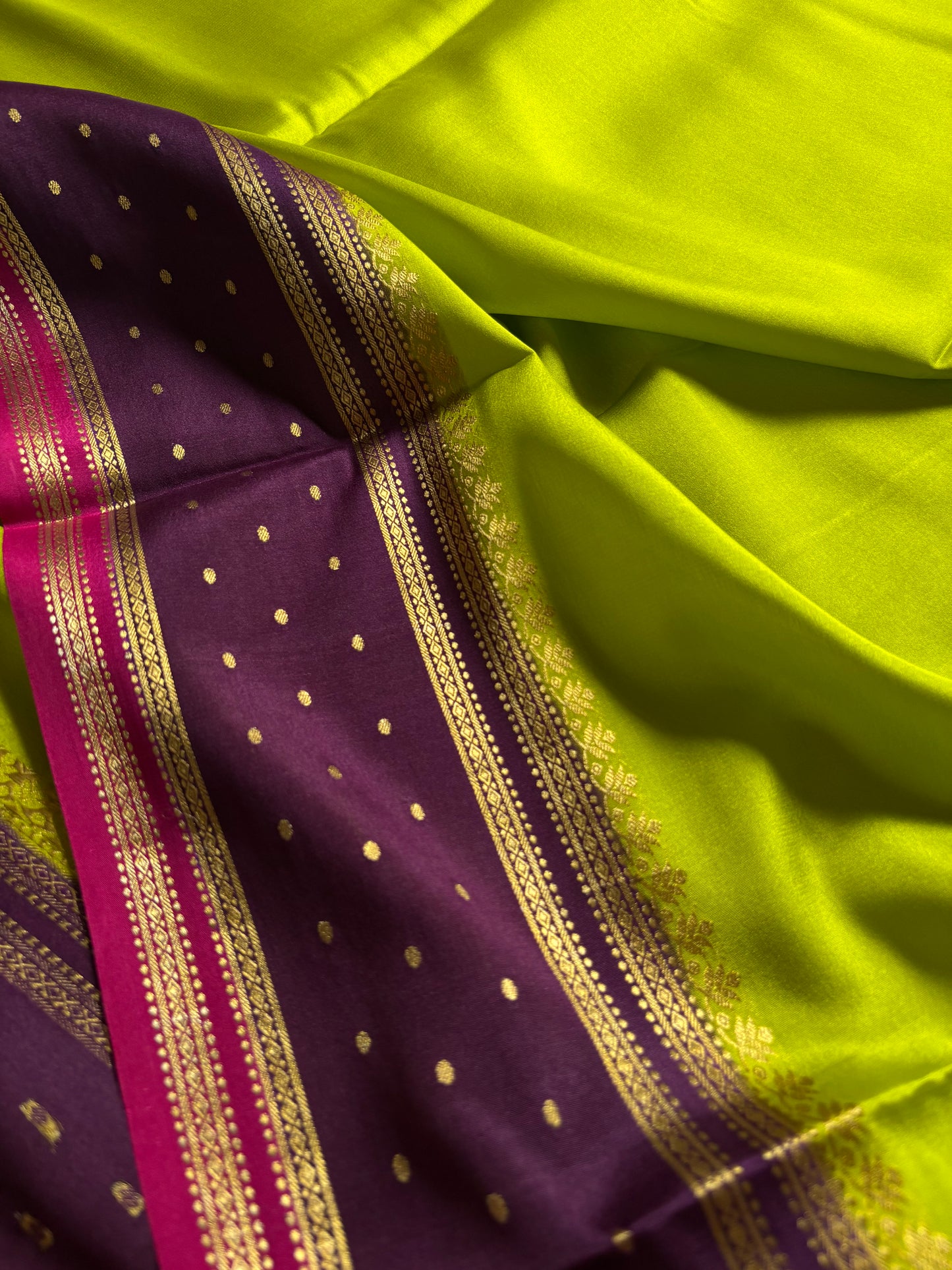 Drishti (3D) : Mehendi green-plum-rani pink