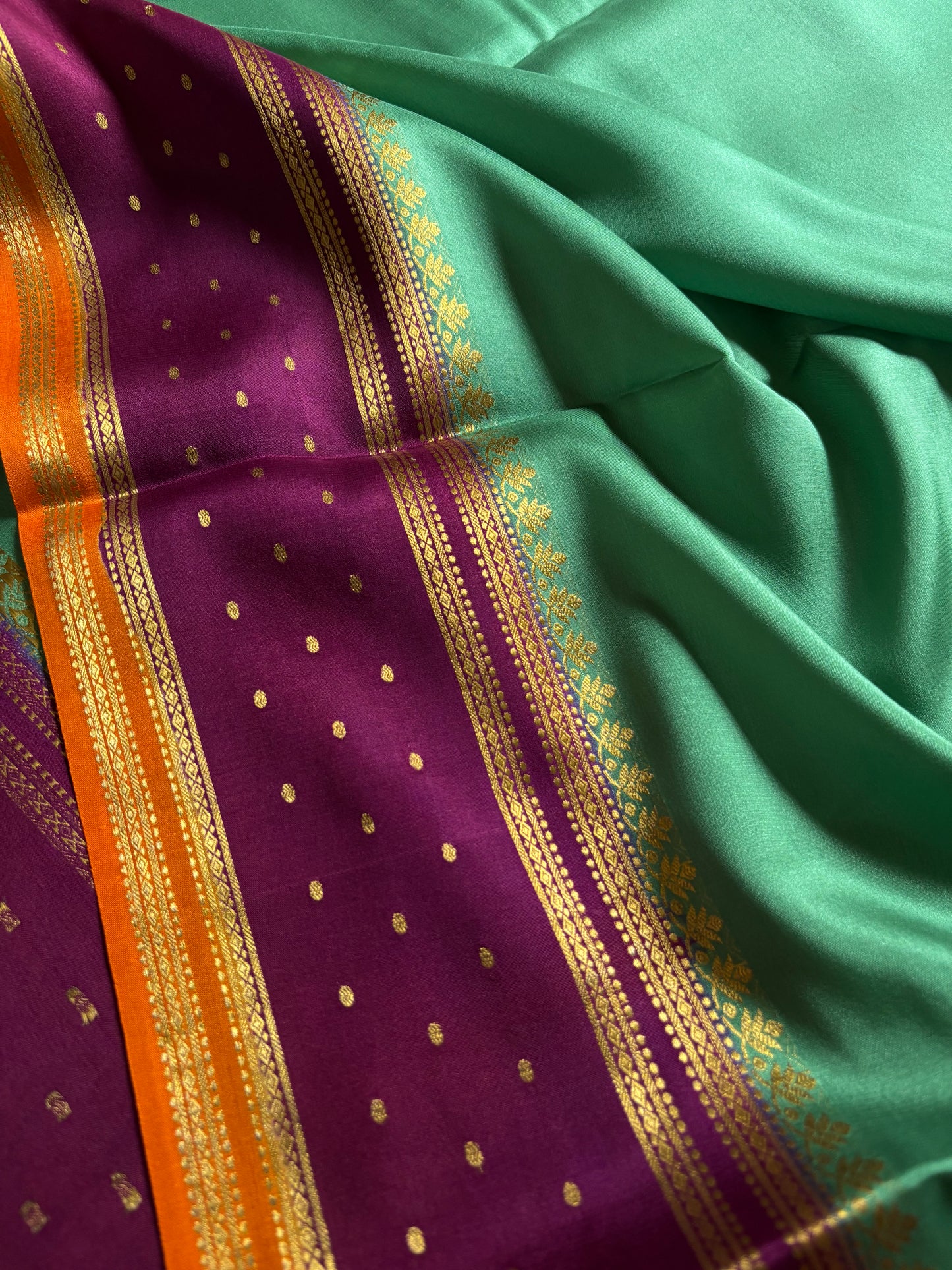 Drishti (3D) : Sea green-wine-orange
