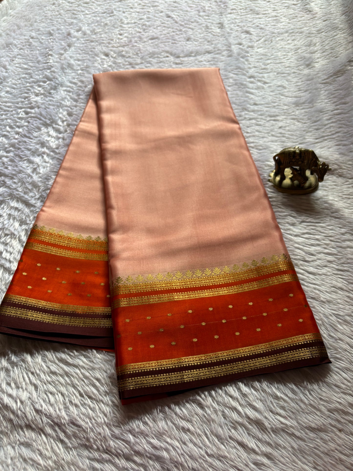 Drishti (3D) : Light peach-orange-chocolate brown