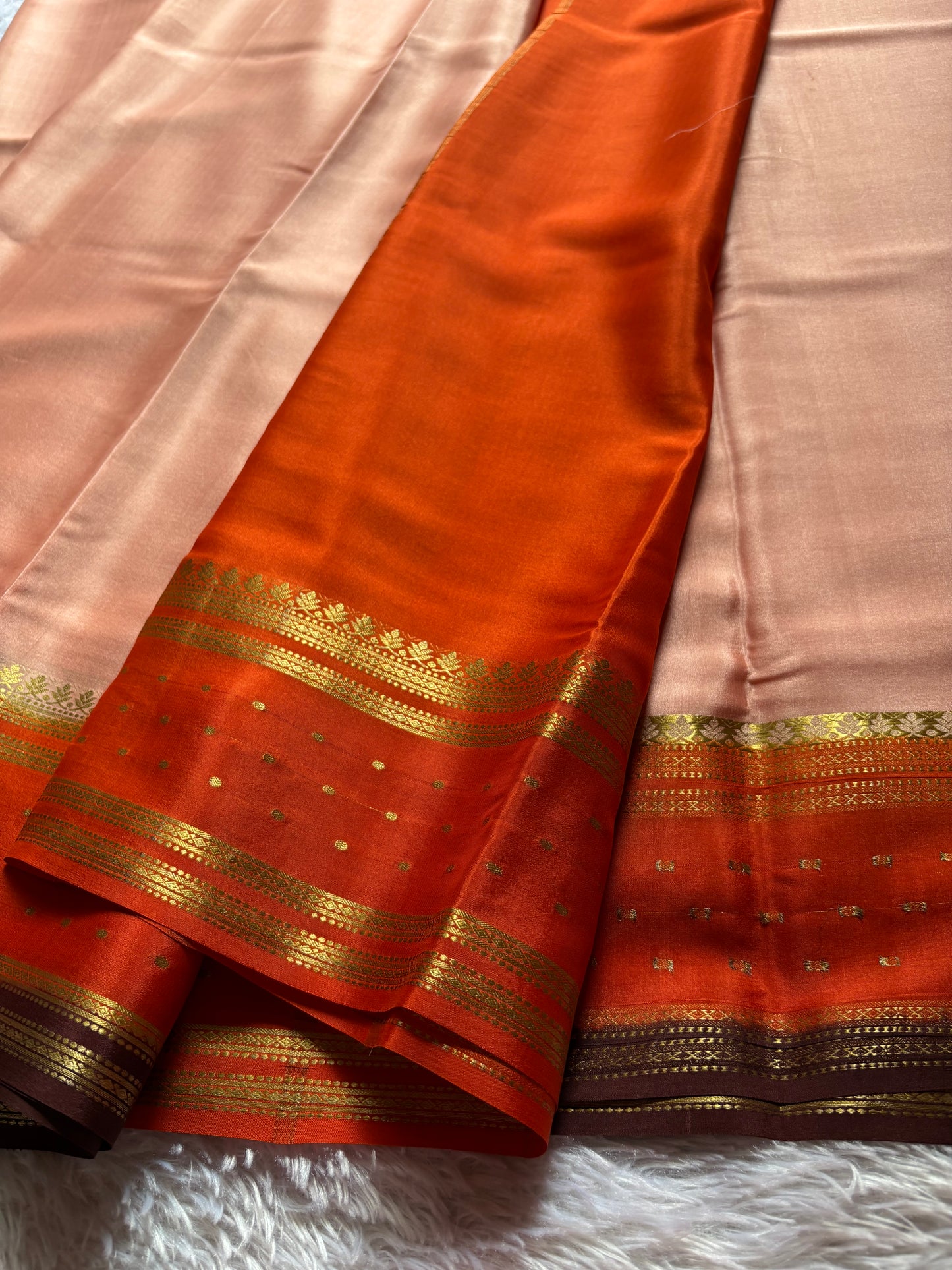 Drishti (3D) : Light peach-orange-chocolate brown