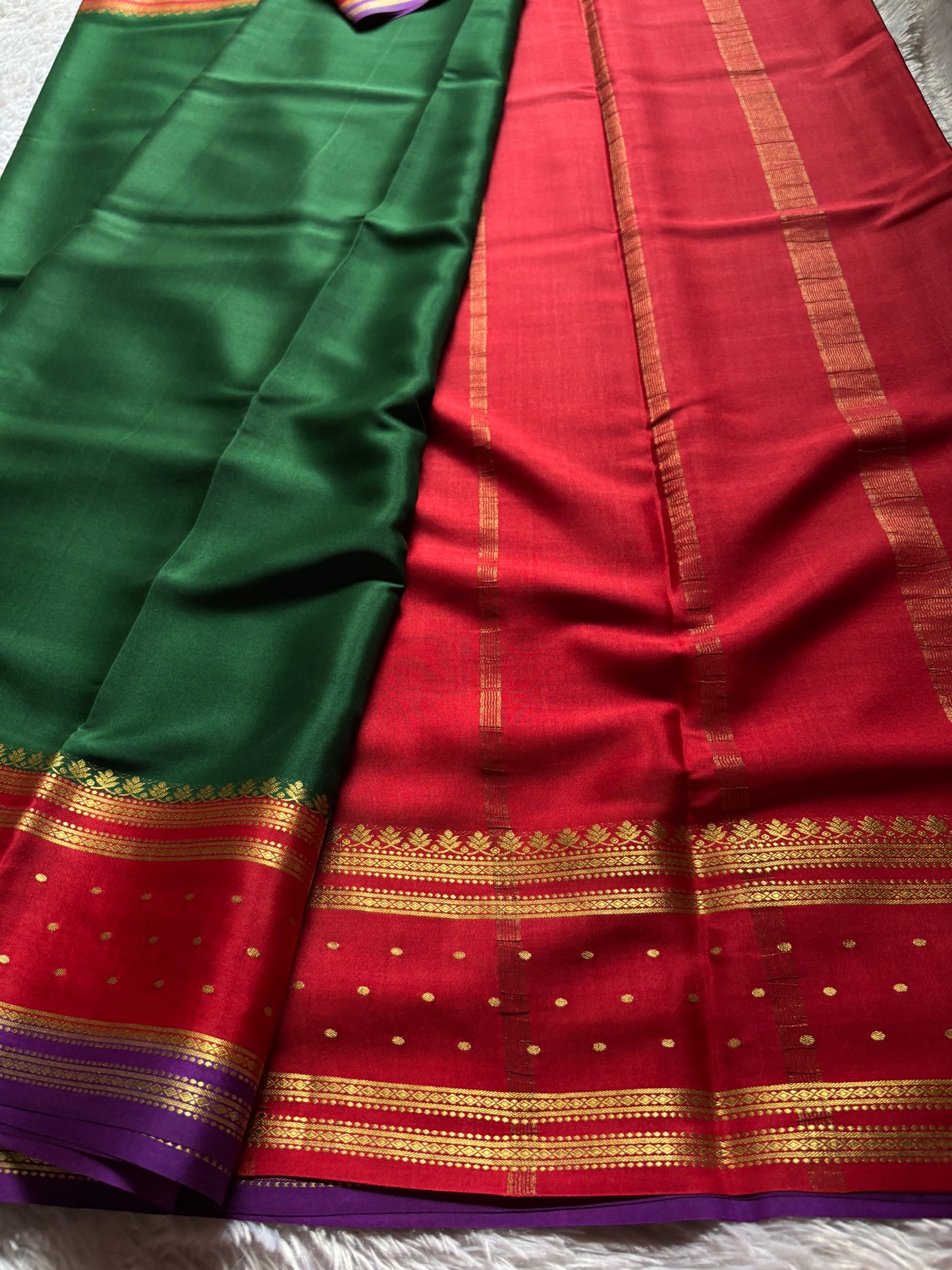 Drishti (3D) : Bottle green-red-purple