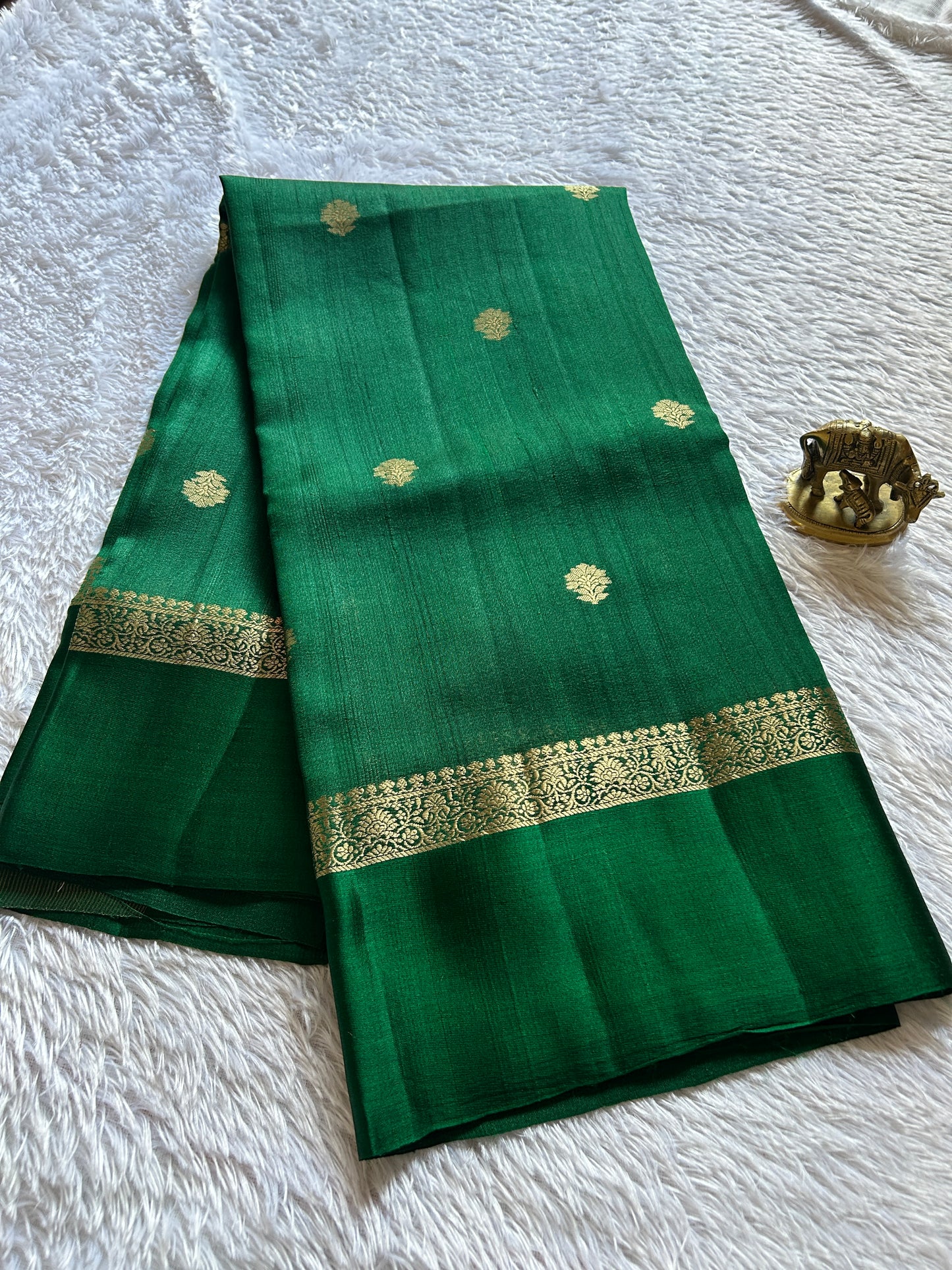 Sapna : Solid Bottle green