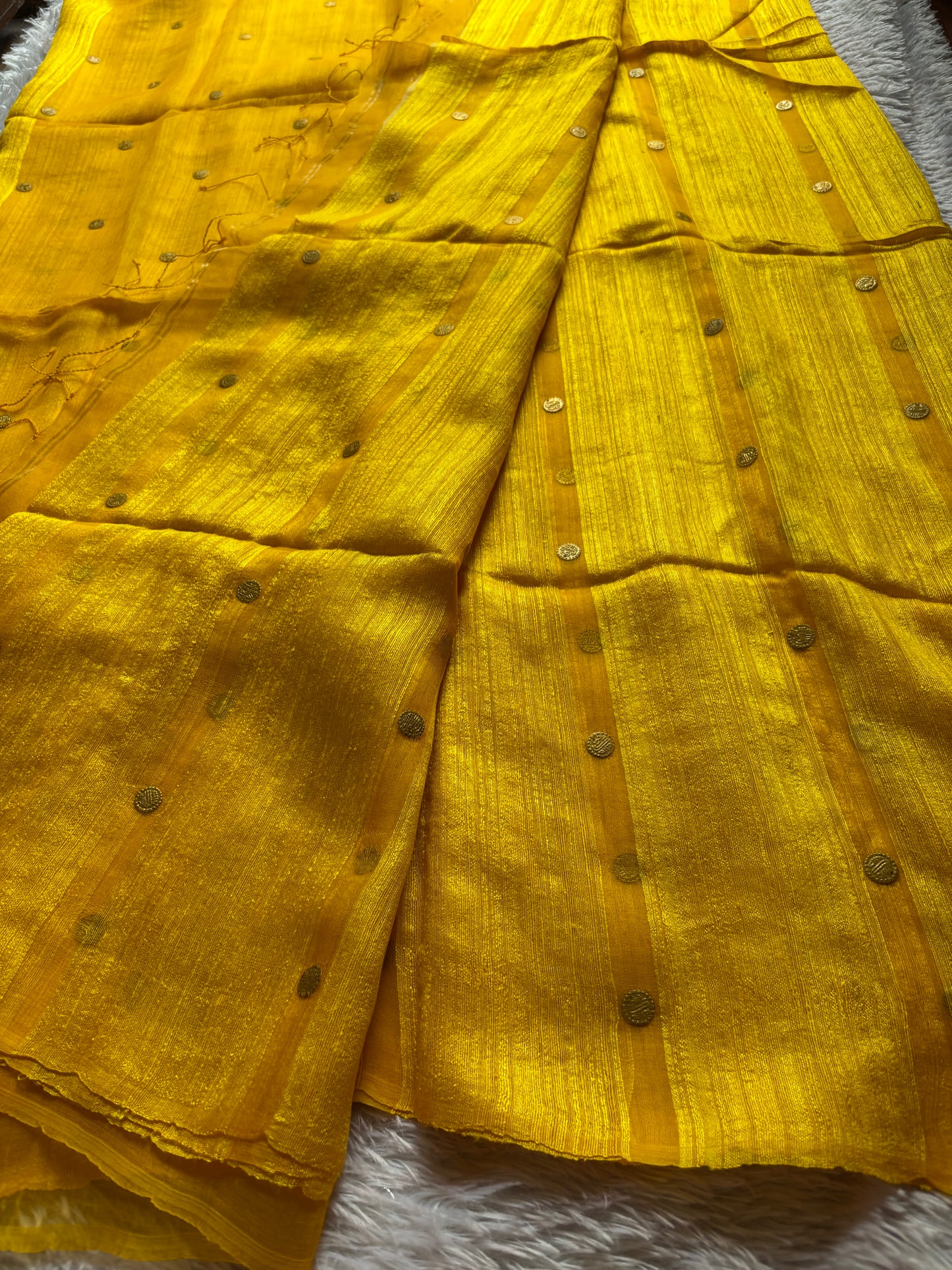 Kaasu : Solid Golden yellow