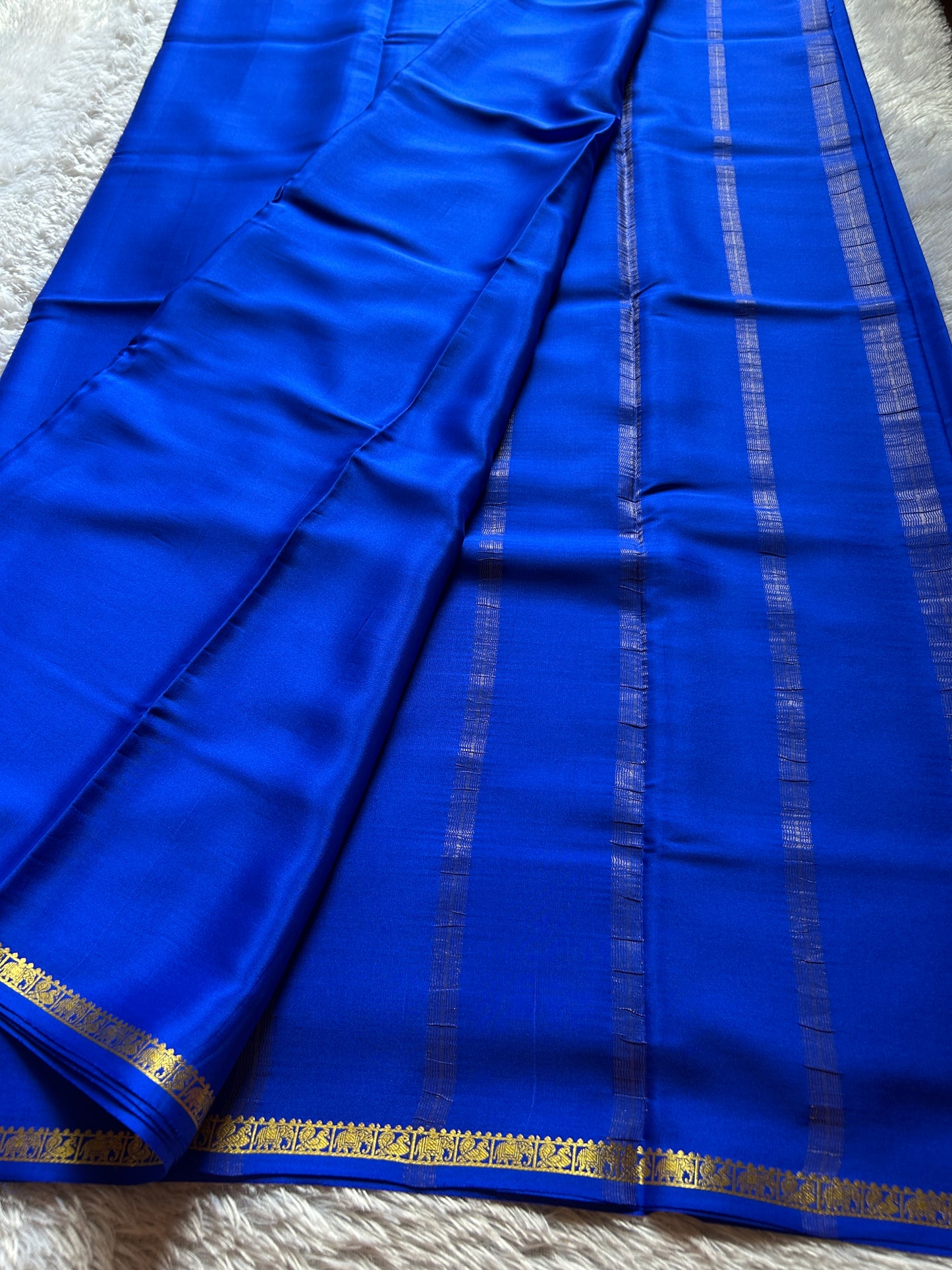 Gaana : Solid Royal blue
