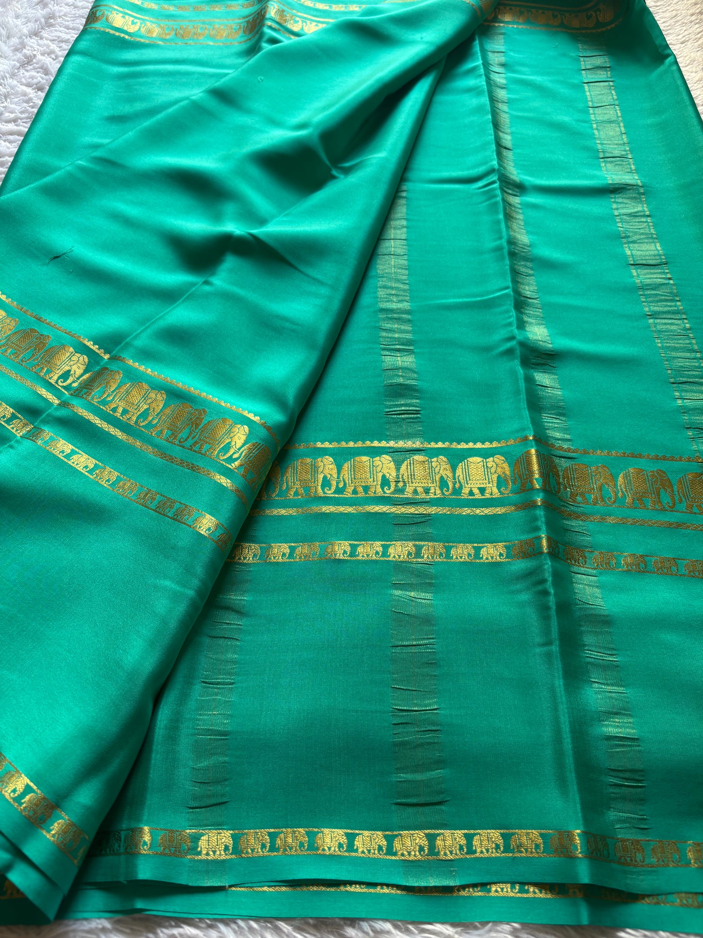 Prashanthi : Solid Turquoise