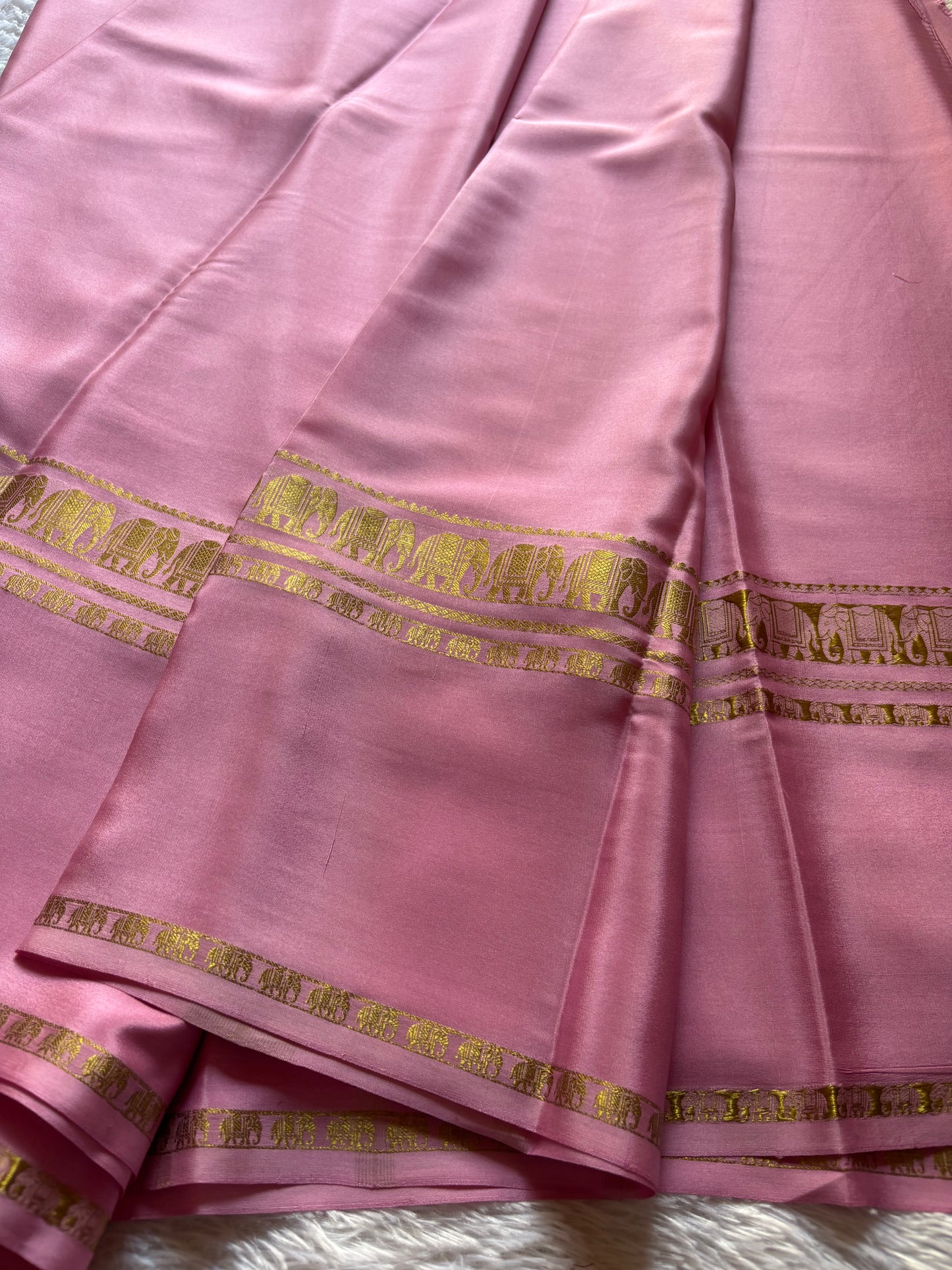 Prashanthi : Solid Light pink