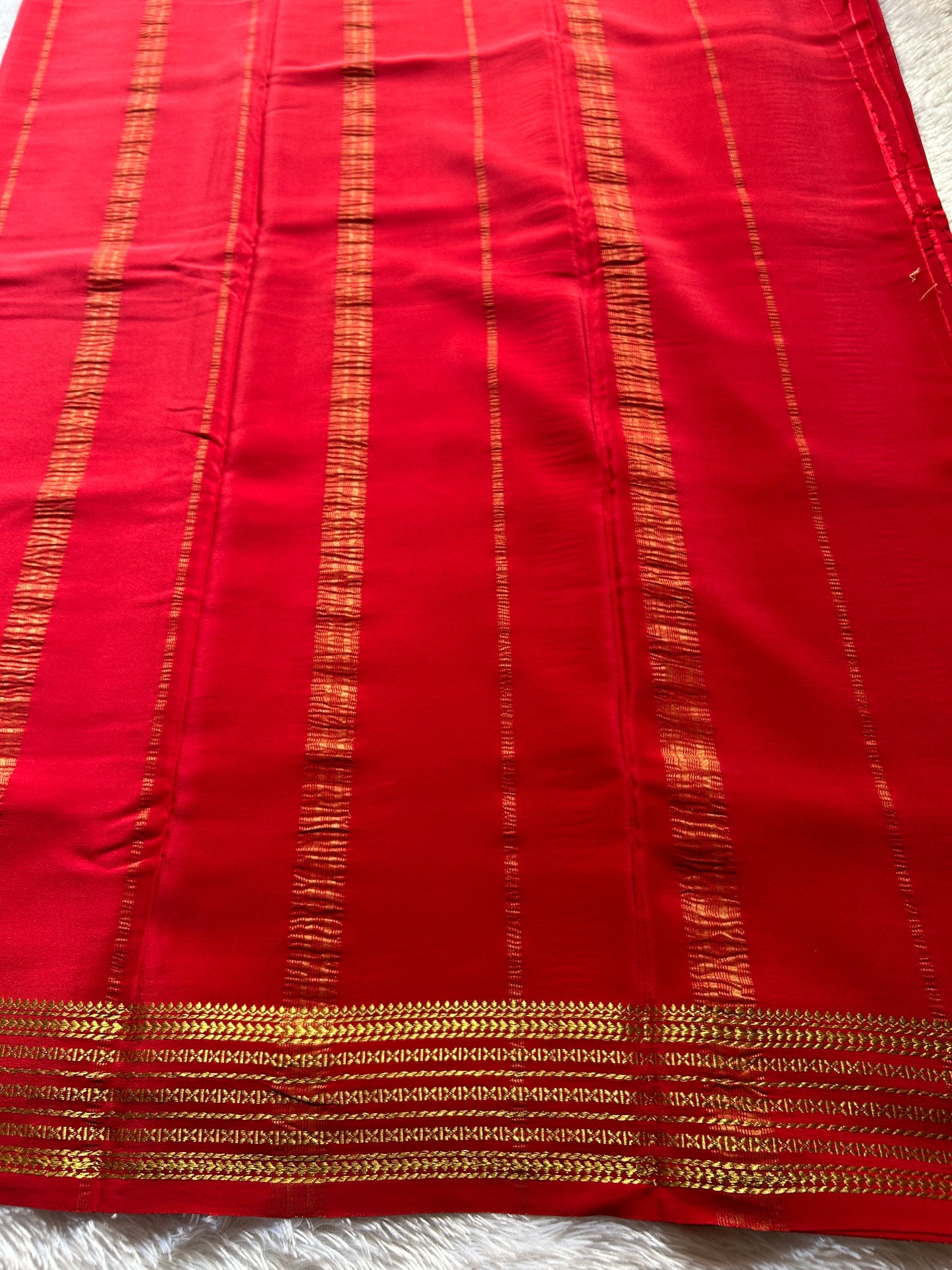 Akshaya : Solid Red