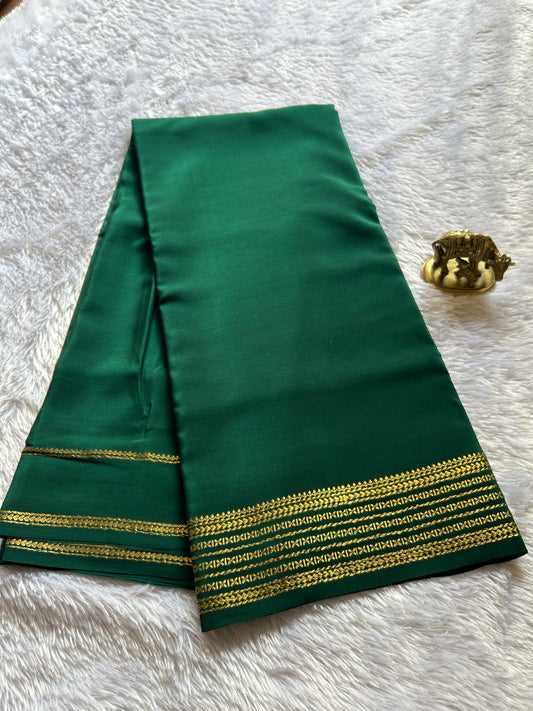 Akshaya : Solid Bottle green
