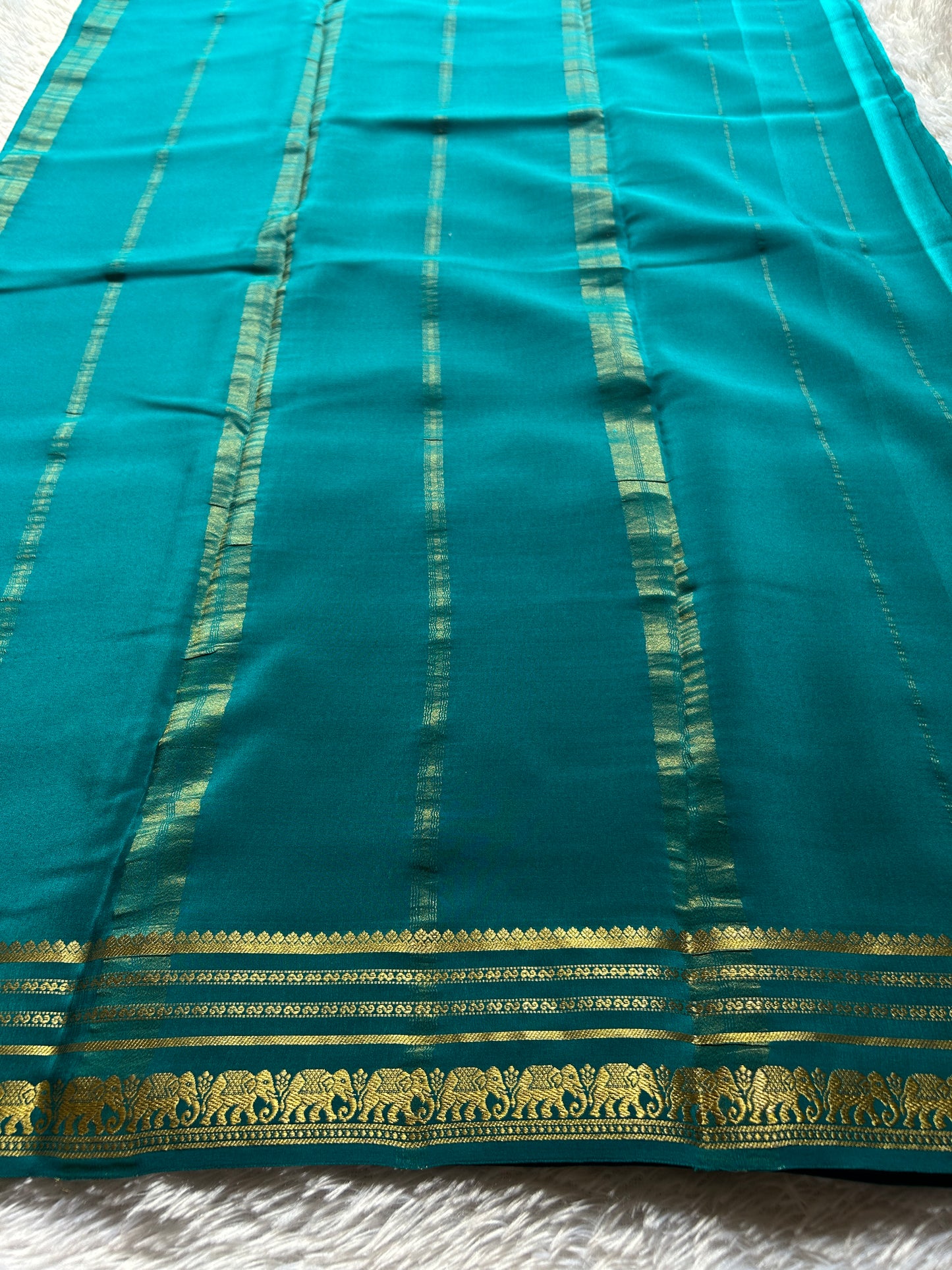 Eshwari : Solid Peacock green