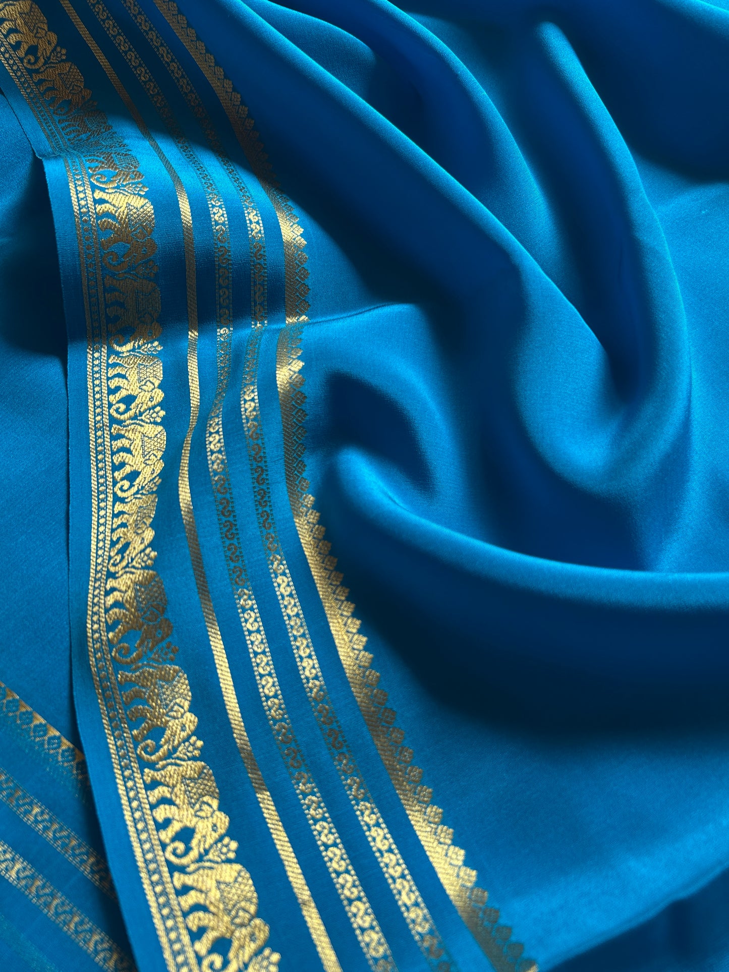 Eshwari : Solid Ananda blue