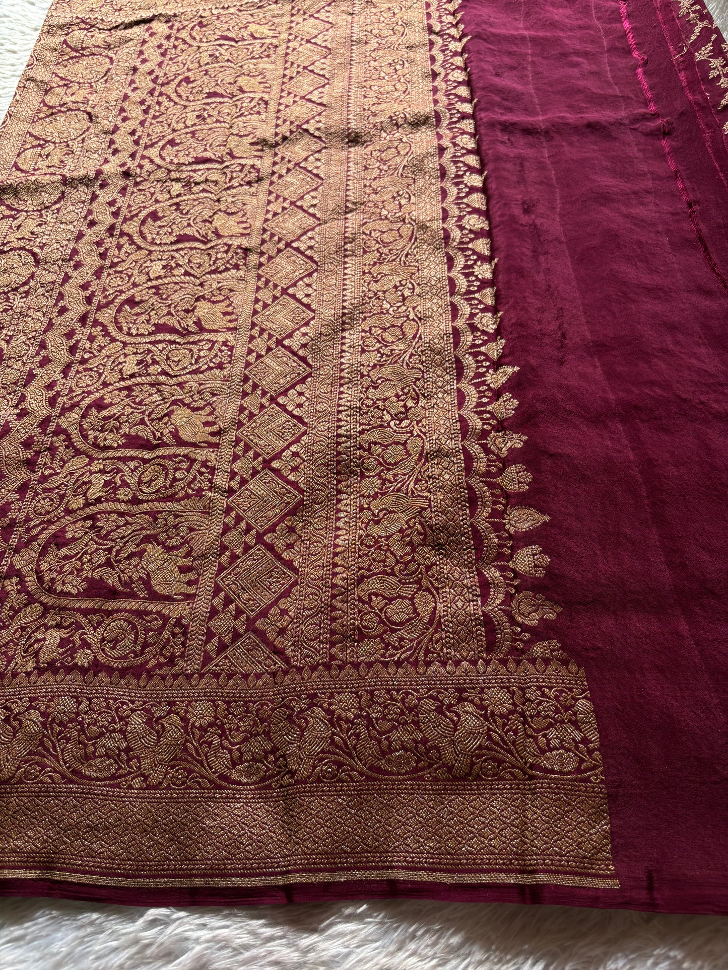 Milana : Solid Maroon