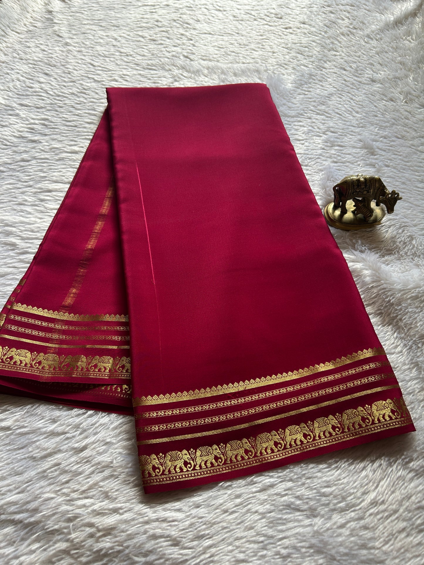 Eshwari : Solid Maroon