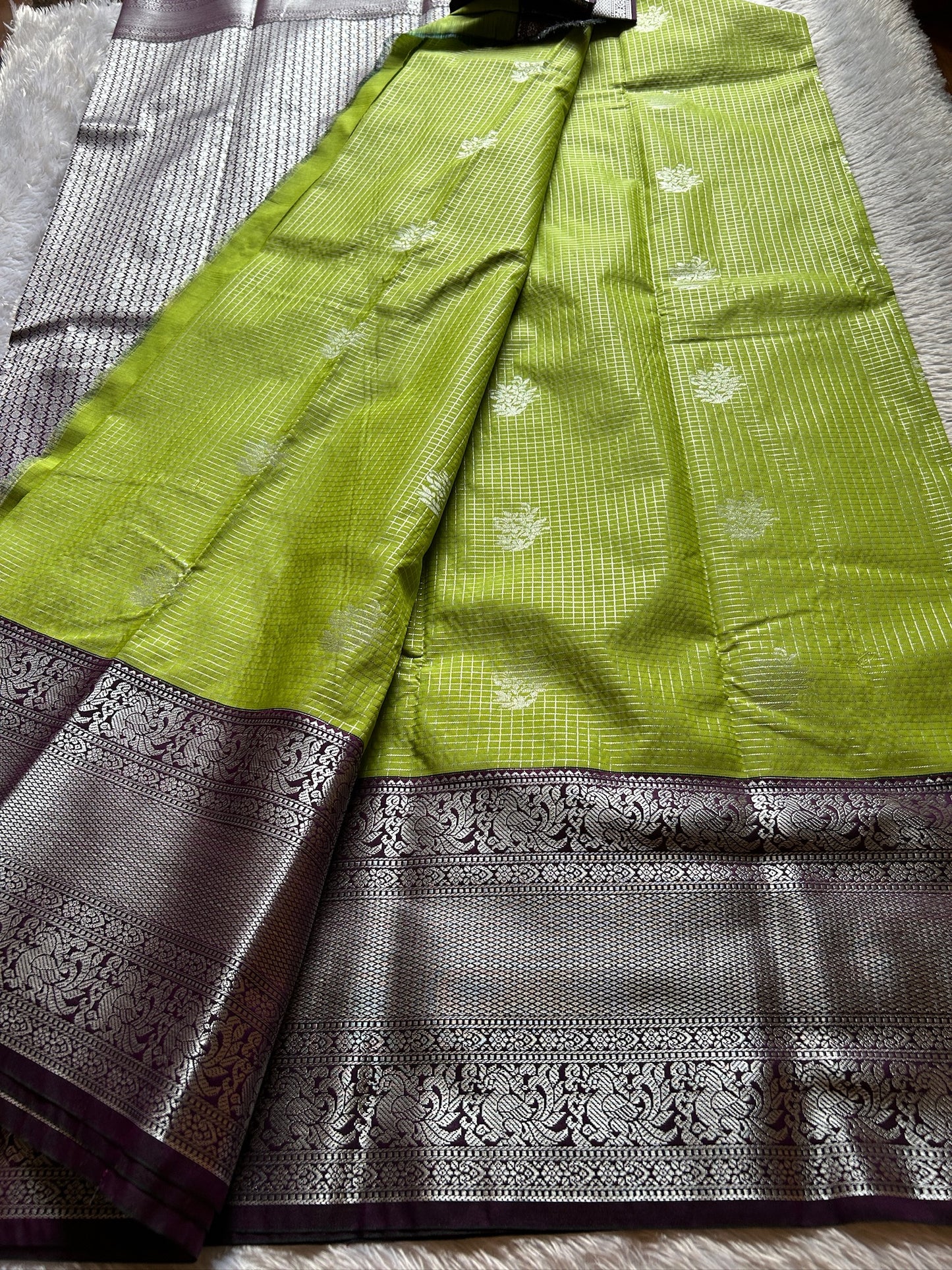 Semi soft silk (2D) : Mehendi green-wine