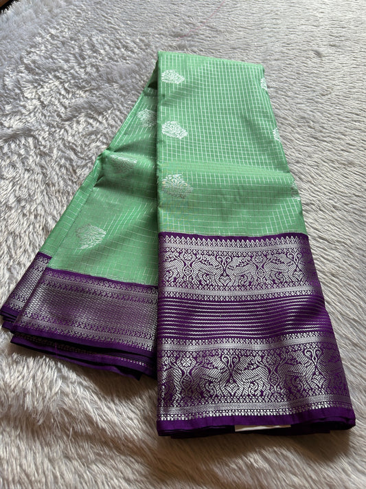 Semi soft silk (2D) : Sea green-magenta