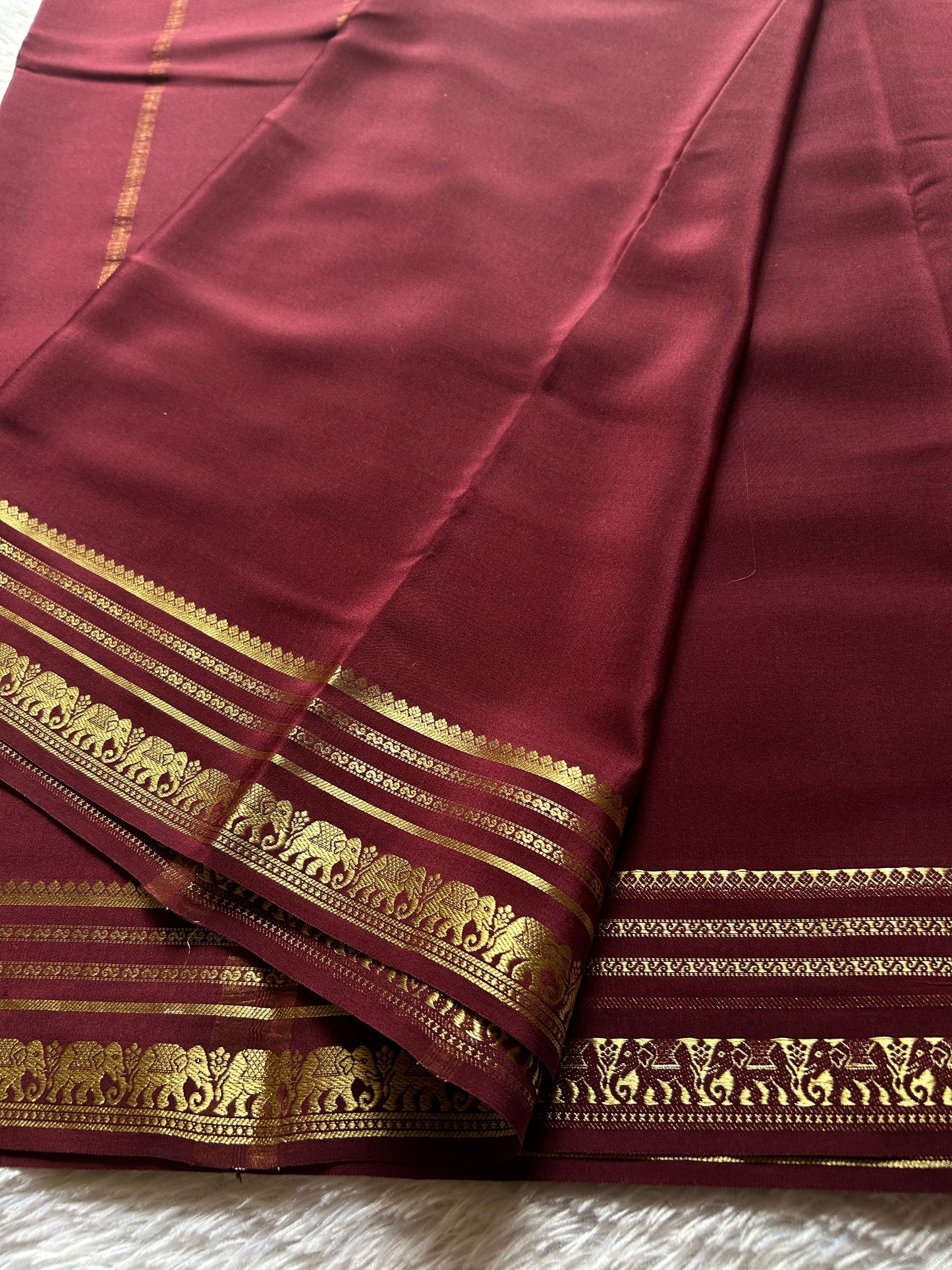 Eshwari : Solid Chocolate brown