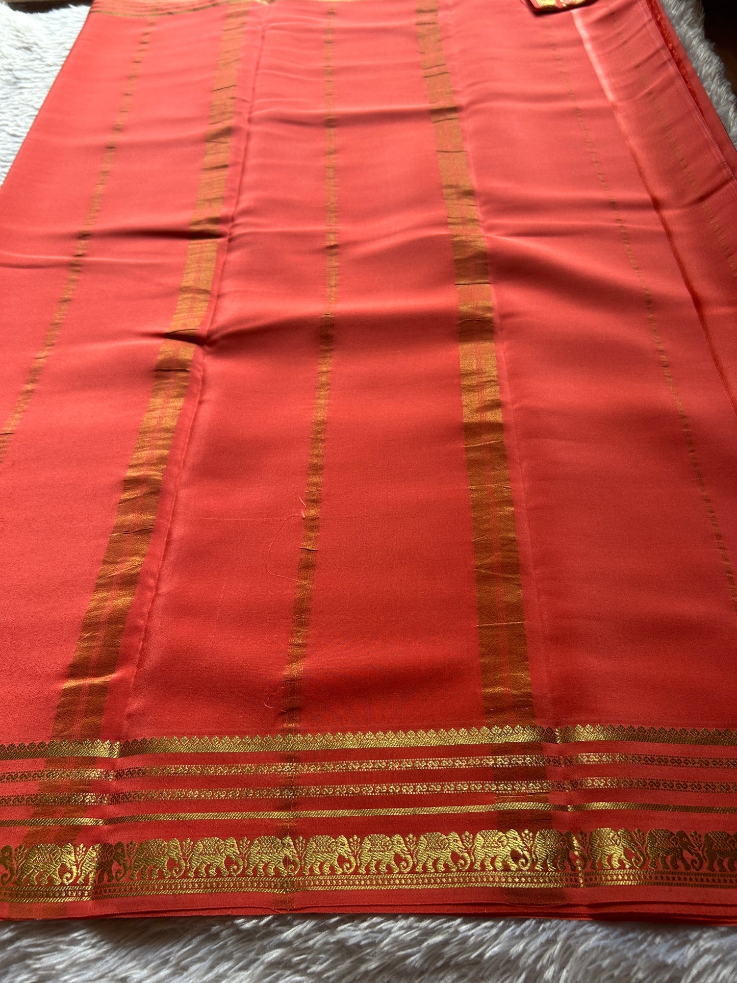 Eshwari : Solid Coral