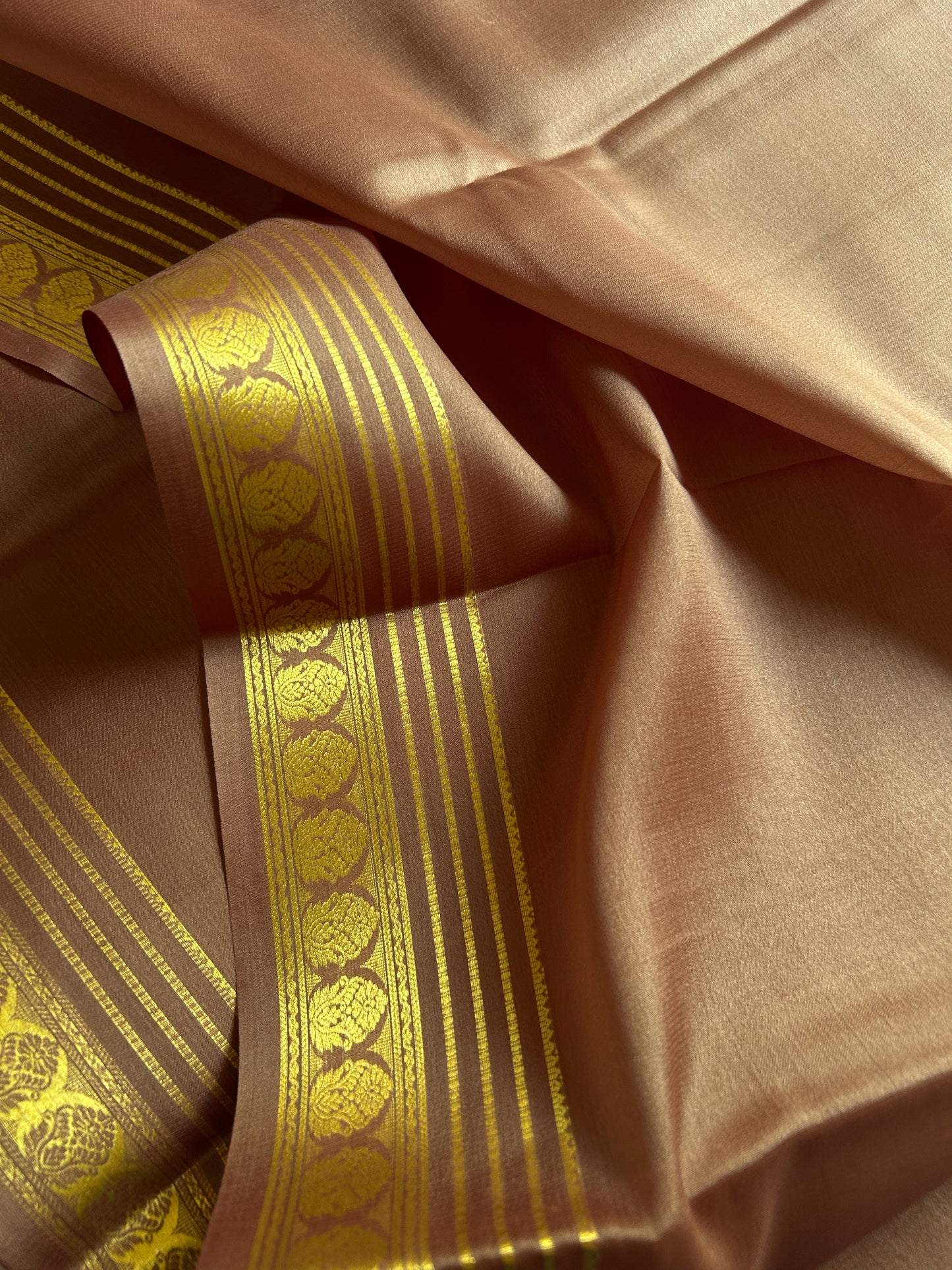 Kalasha : Solid Dark beige