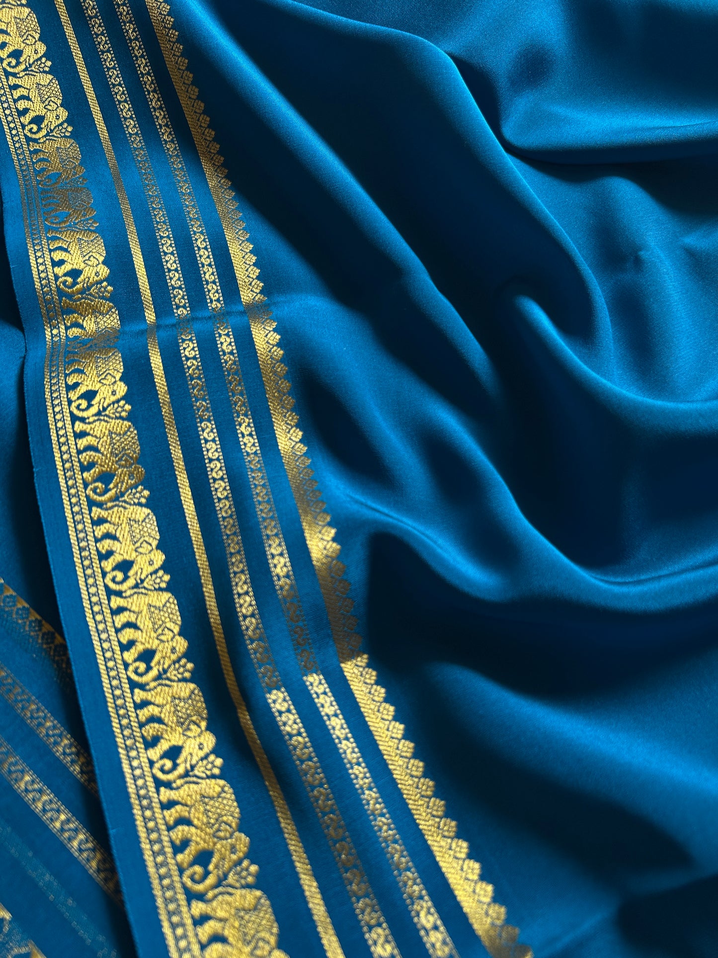 Eshwari : Solid Ink blue