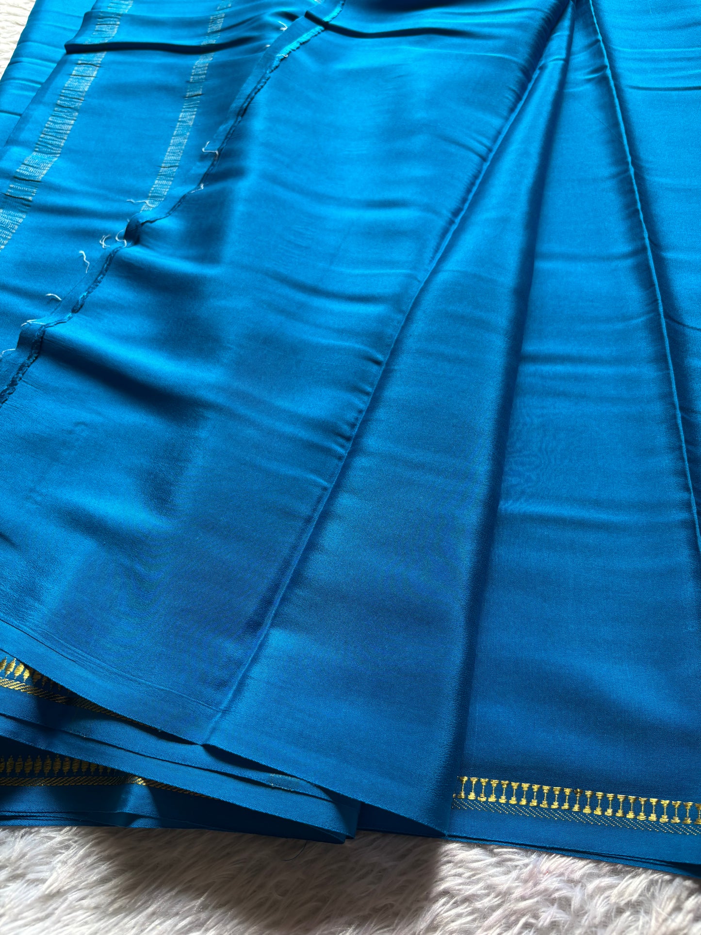 Rukmini : Solid Ananda blue