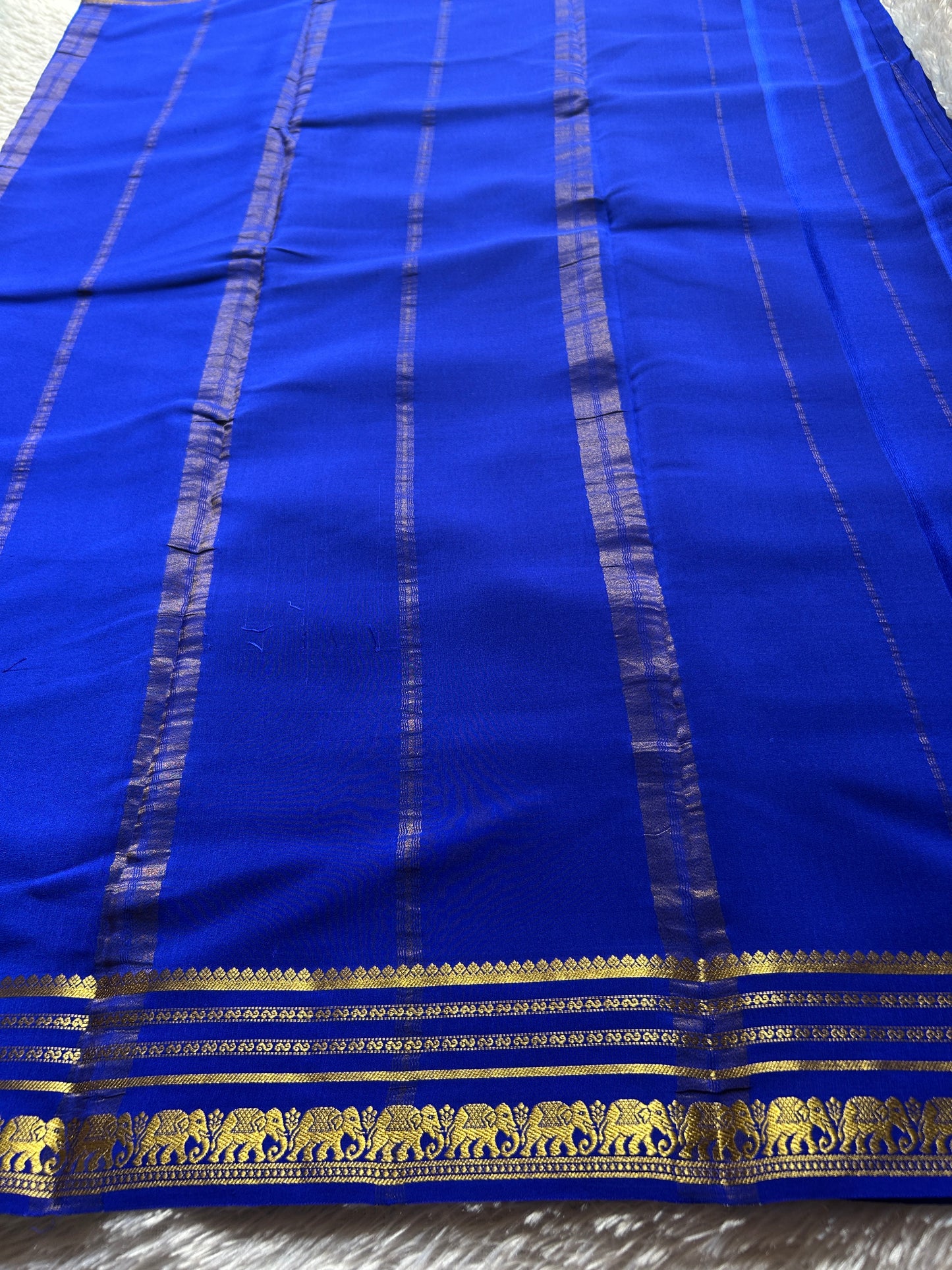 Eshwari : Solid Royal blue