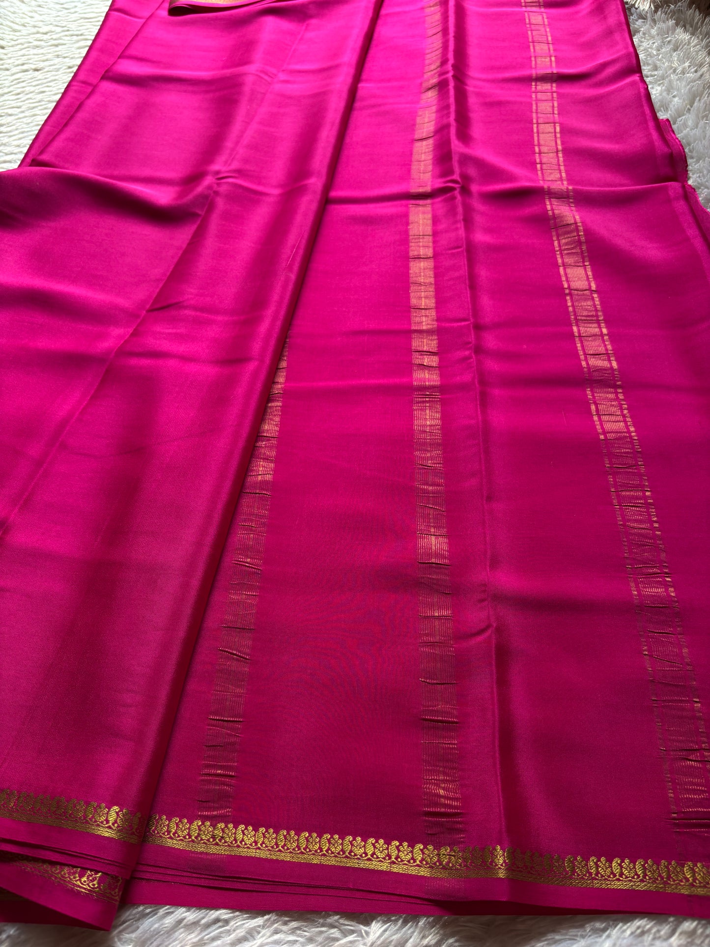 Nitya : Solid Rani pink