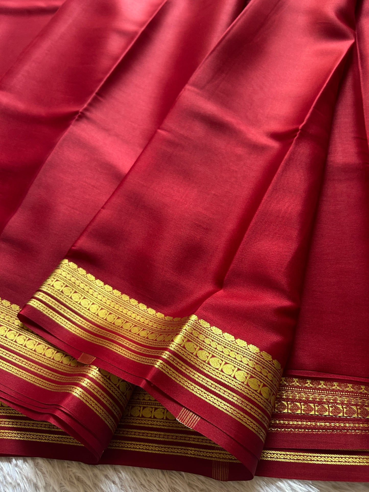 Swara : Solid Dark Maroon