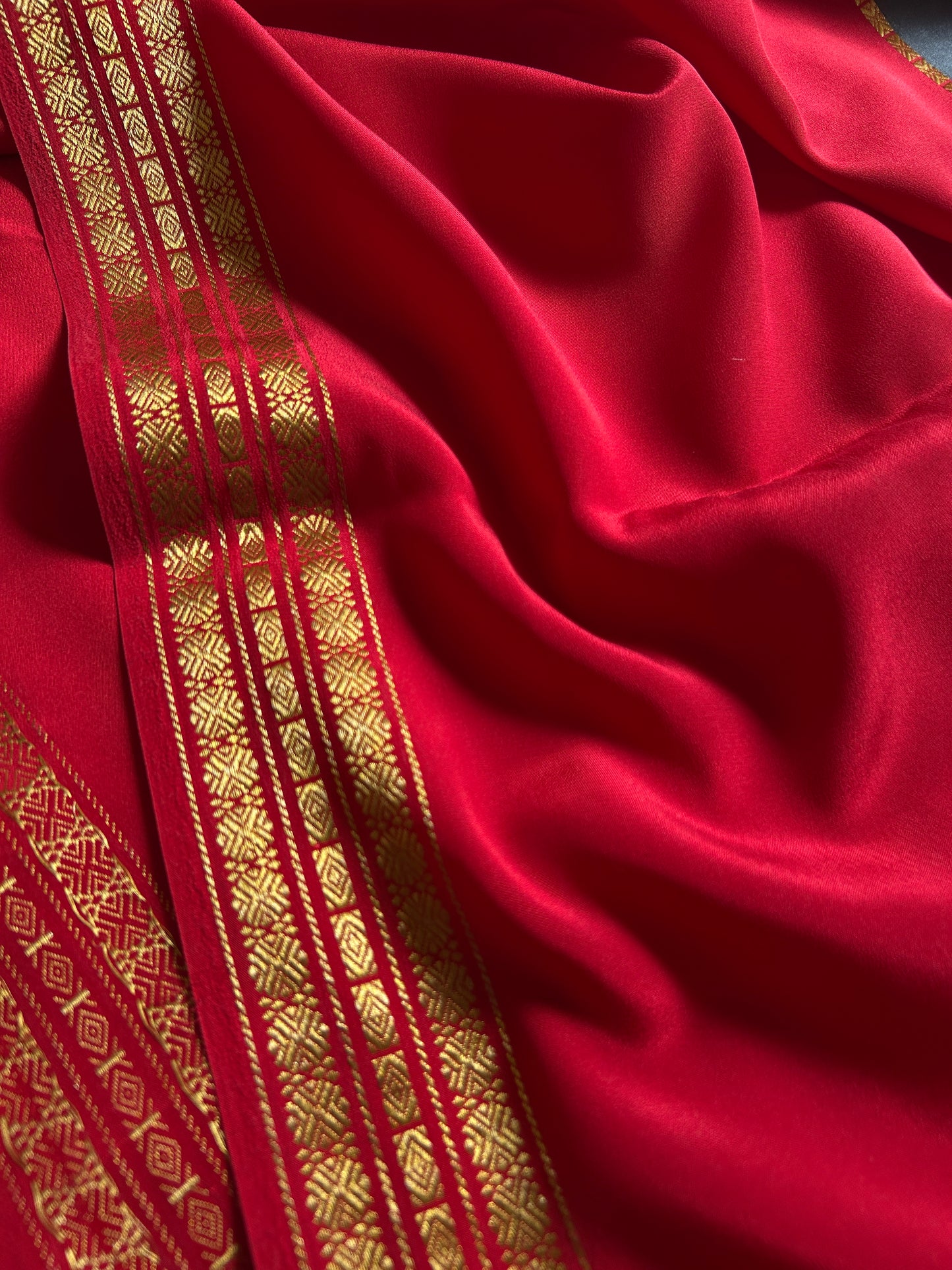 Suraksha (2D) : Grey-red