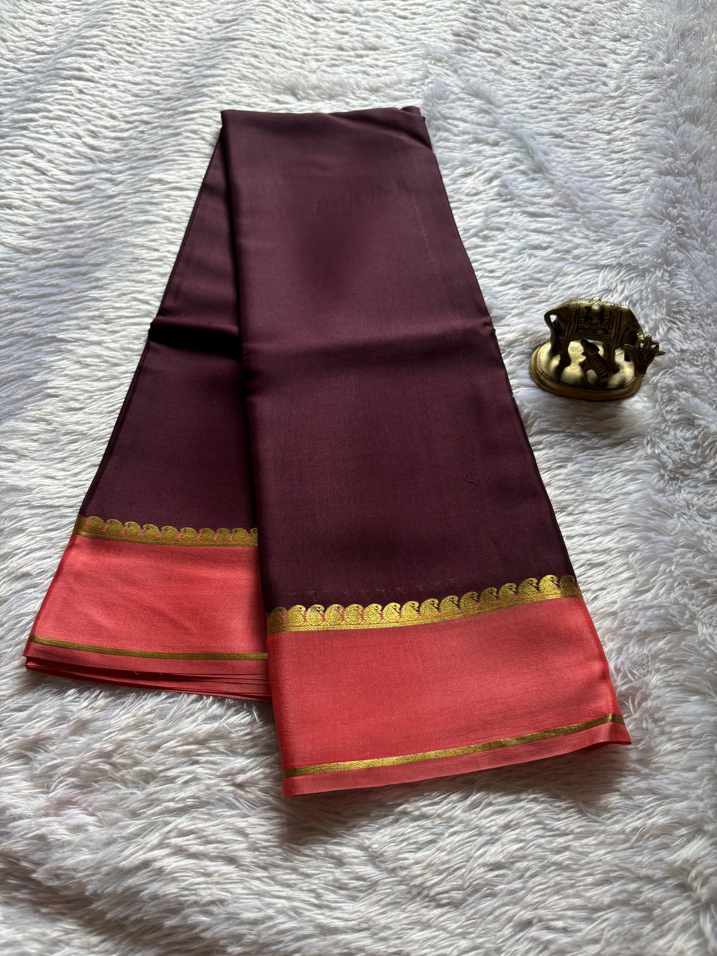 Mala (2D) : Dark brown-peach