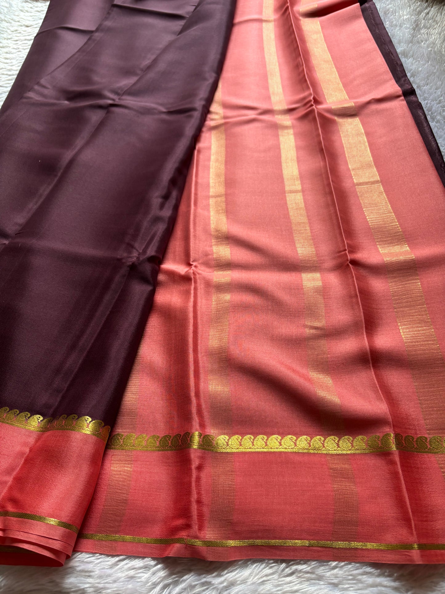Mala (2D) : Dark brown-peach