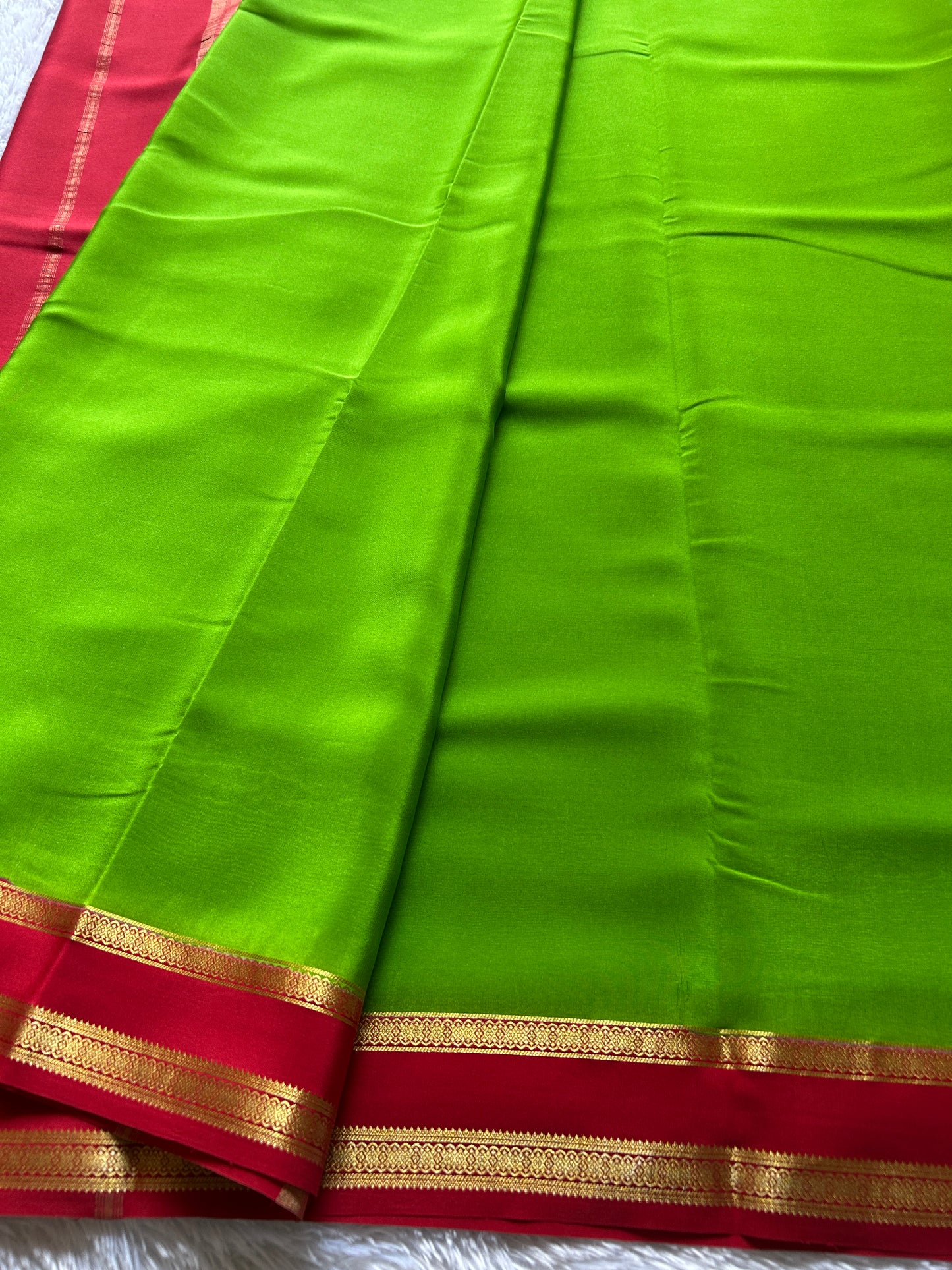 Rukmini (2D) : Parrot green-red
